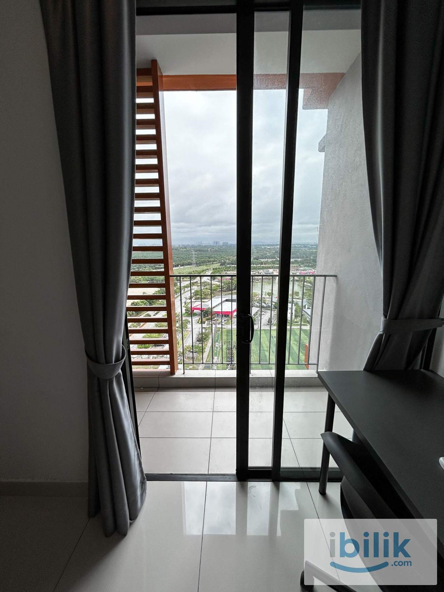 The Amber Residences service apartment @TwentyFive.7, Kota Kemuning (Besides Quayside mall) - Image 3