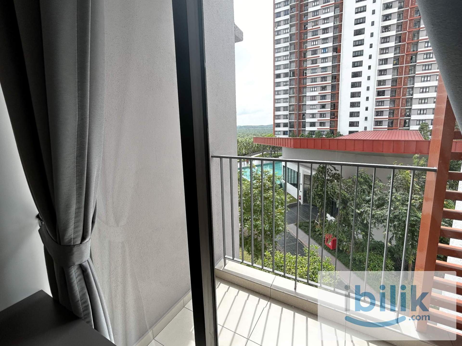 The Amber Residences service apartment @TwentyFive.7, Kota Kemuning (Besides Quayside mall) - Image 8