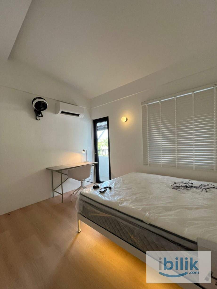 ❤️ BRAND NEW – BEST ROOM IN TOWN! ❤️ ✨ Exclusive Boutique Room with Window – Move-in Ready! ✨ - Image 2