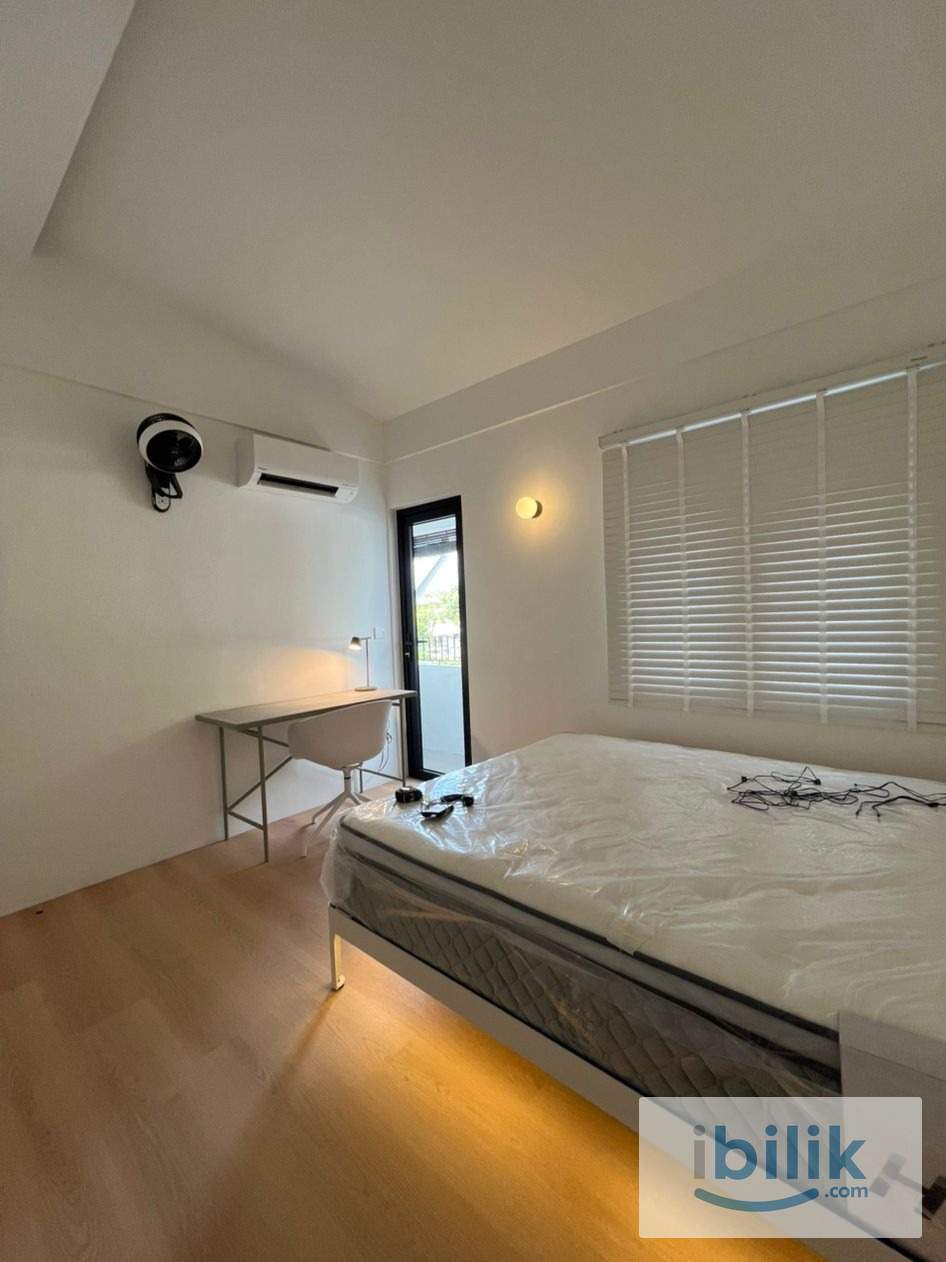 ❤️ BRAND NEW – BEST ROOM IN TOWN! ❤️ ✨ Exclusive Boutique Room with Window – Move-in Ready! ✨ - Image 1