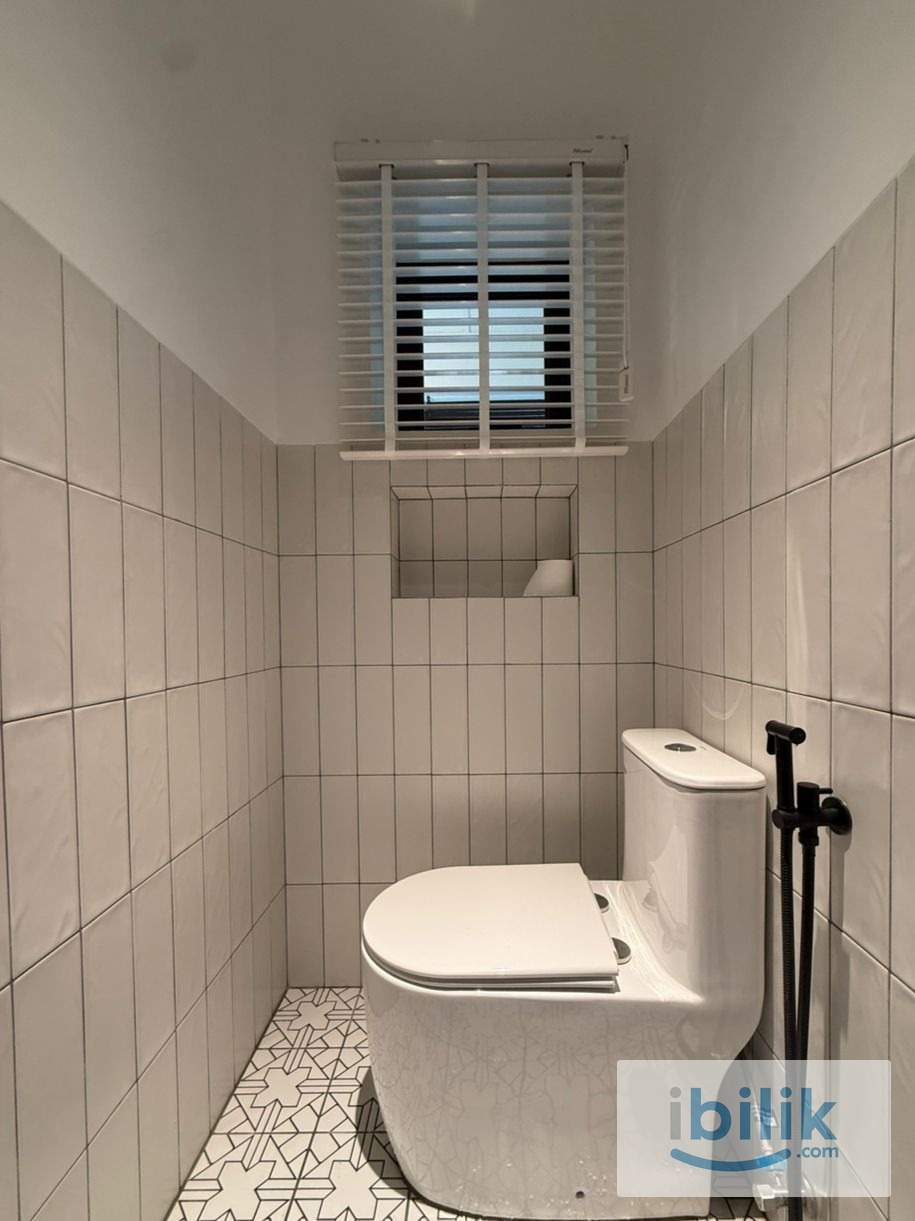 ❤️ BRAND NEW – BEST ROOM IN TOWN! ❤️ ✨ Exclusive Boutique Room with Window – Move-in Ready! ✨ - Image 3