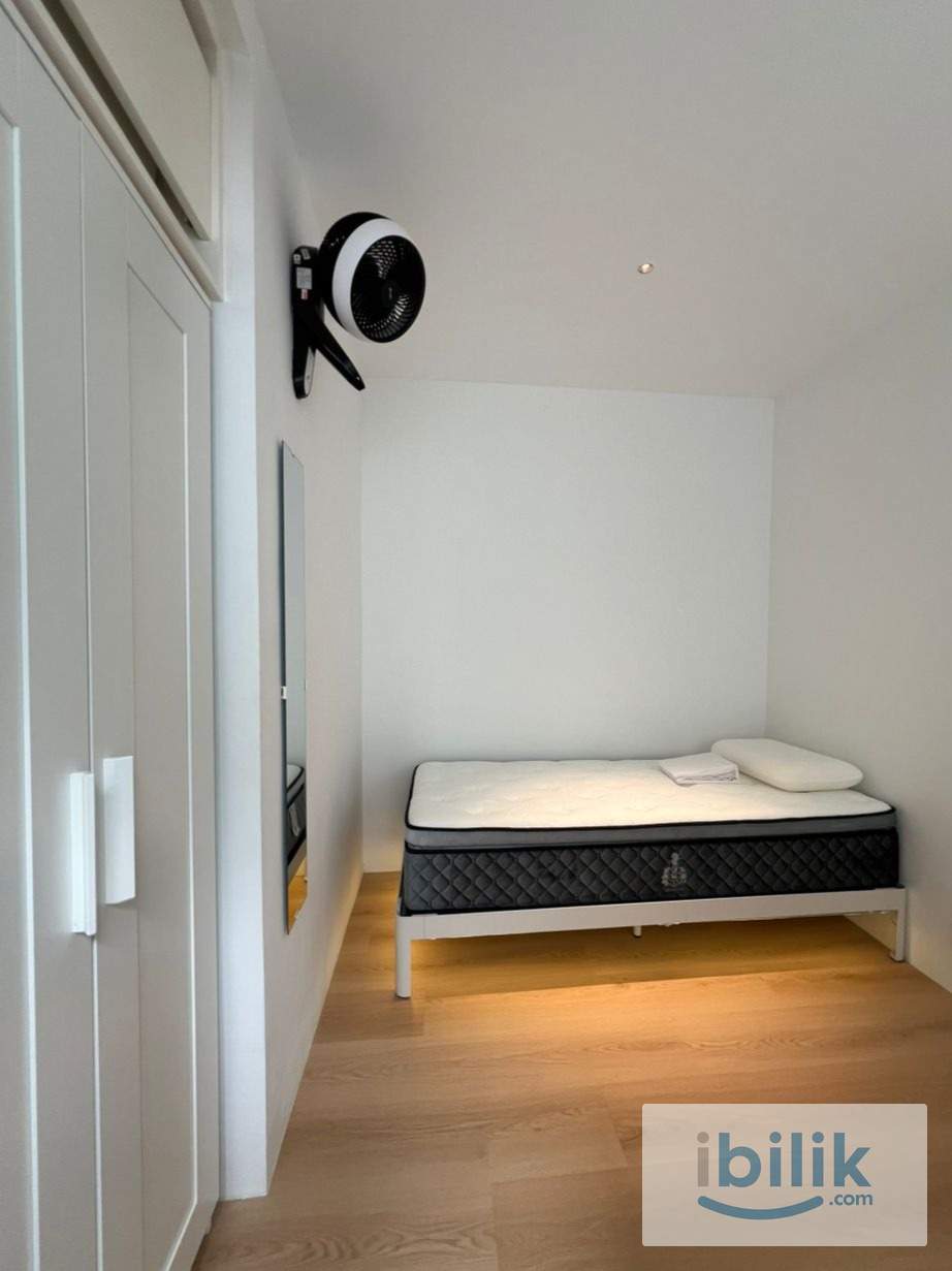 Cozy Minimalist Room @ Kepong Menjalara • Female Only 🌿 - Image 2