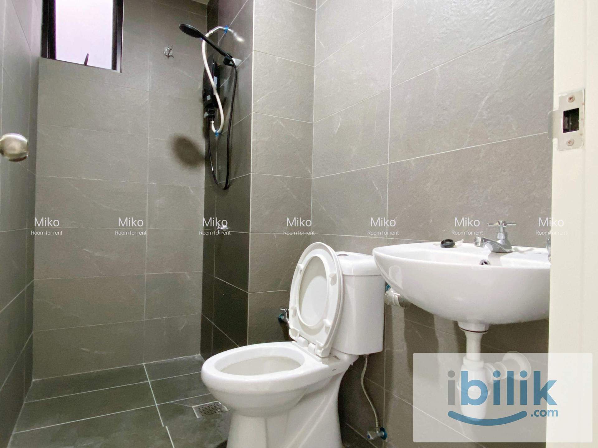 Majestic Maxim - Balcony Room (Mix Gender Unit) - Image 5