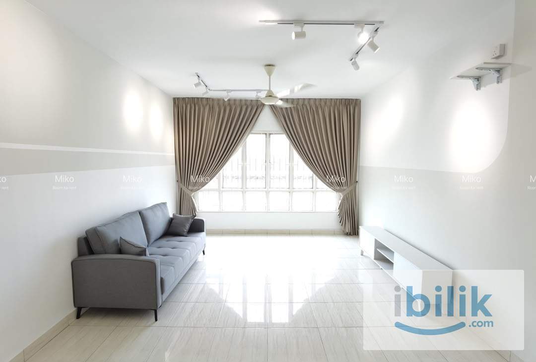 Green Avenue - Medium Room - Image 2