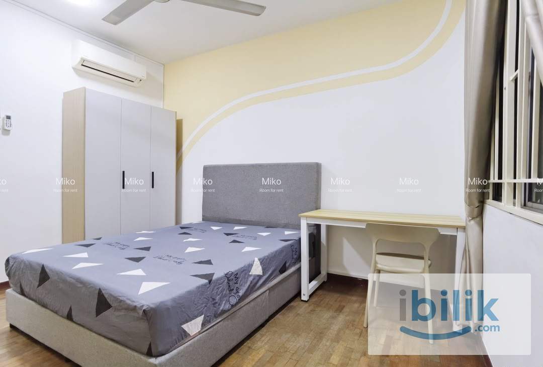 Green Avenue - Medium Room - Image 1