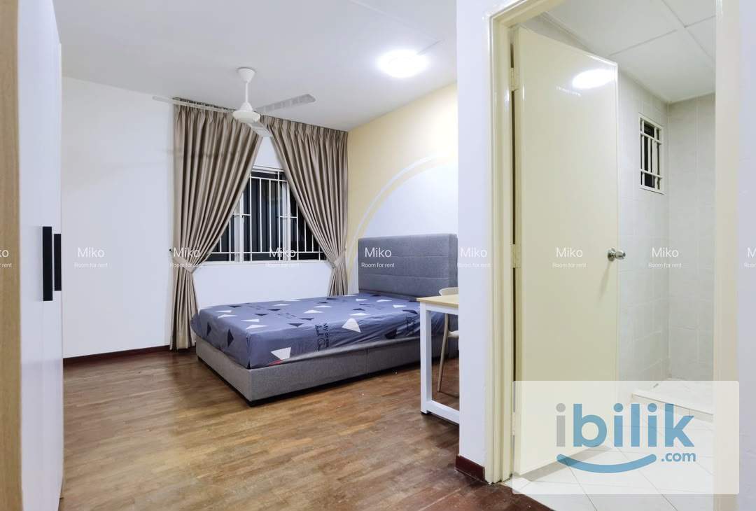 Green Avenue - Master & Medium Room - Image 1