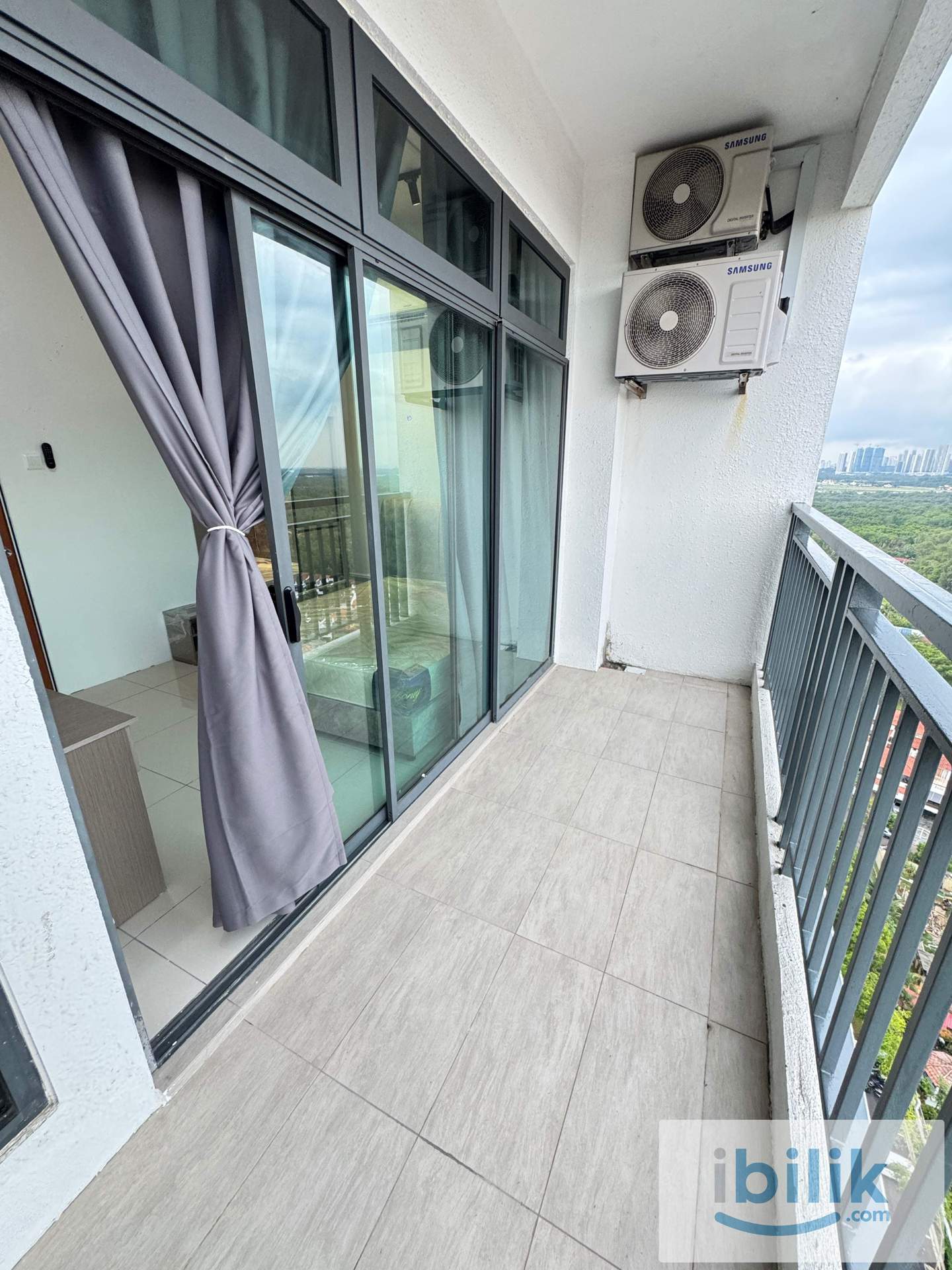 Balcony Bedroom @ 8scape Residences - Image 3