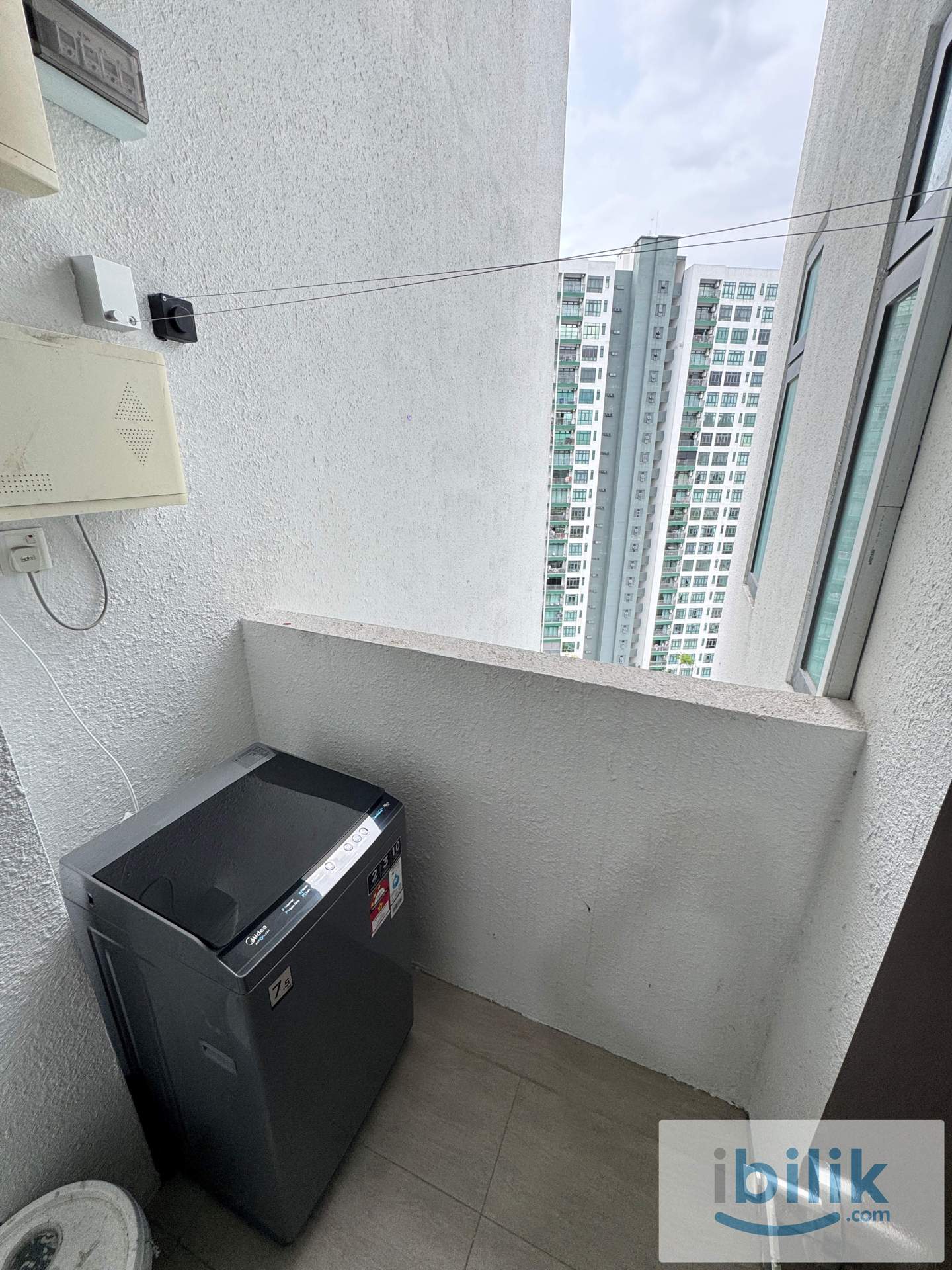 Balcony Bedroom @ 8scape Residences - Image 10