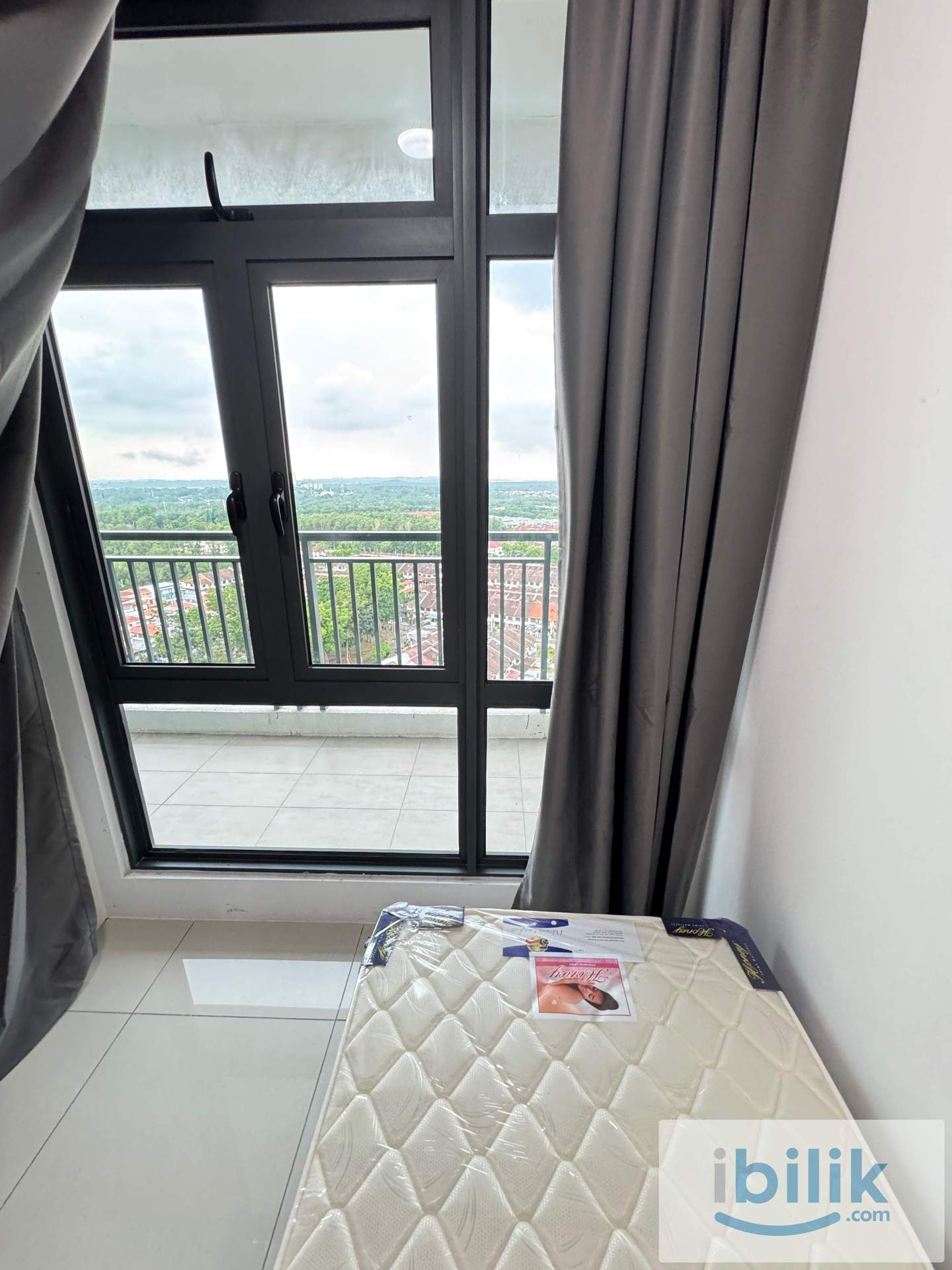 Single Bedroom @ 8scape Residences - Image 3