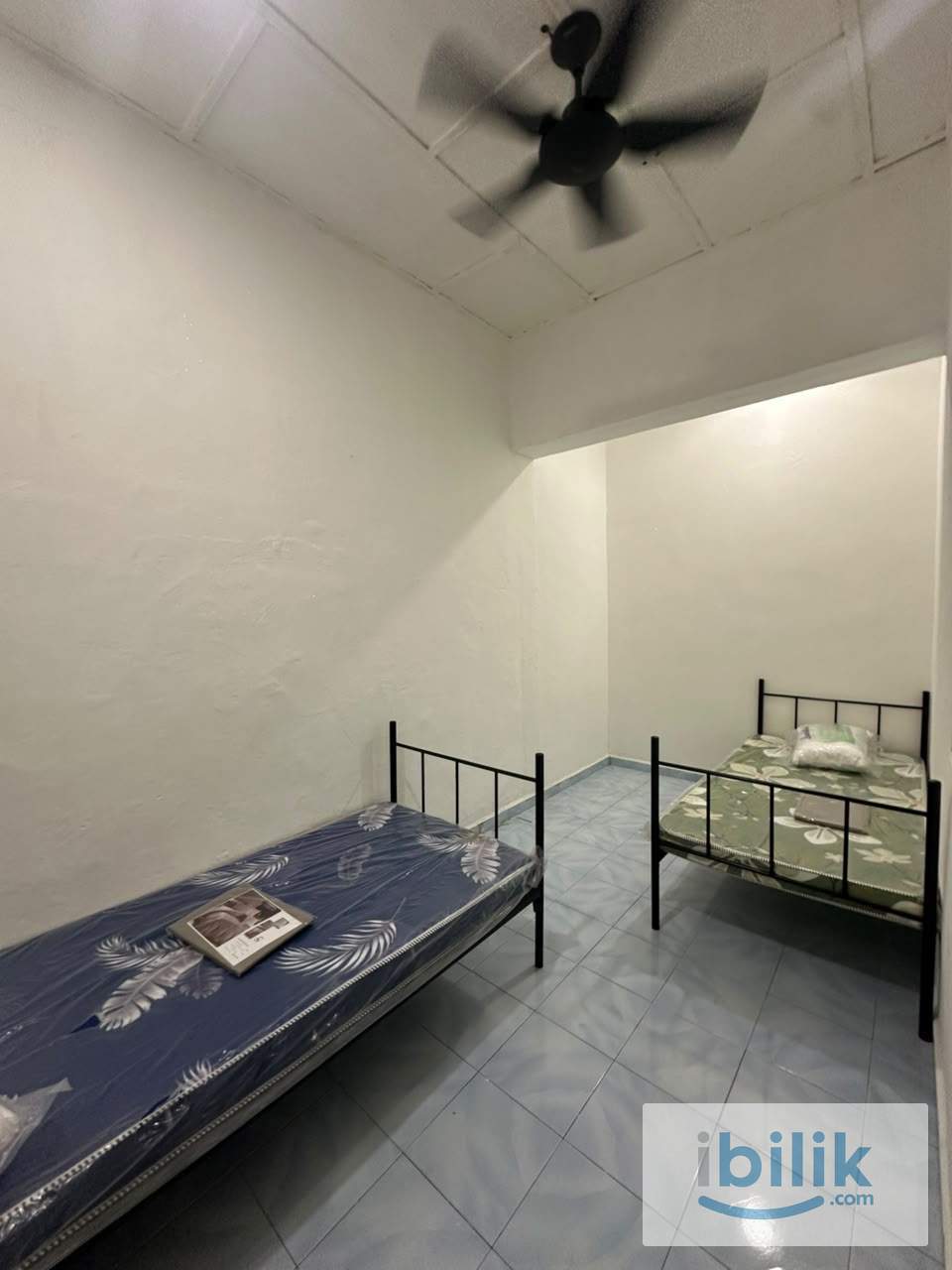 Double Bedroom - Image 2