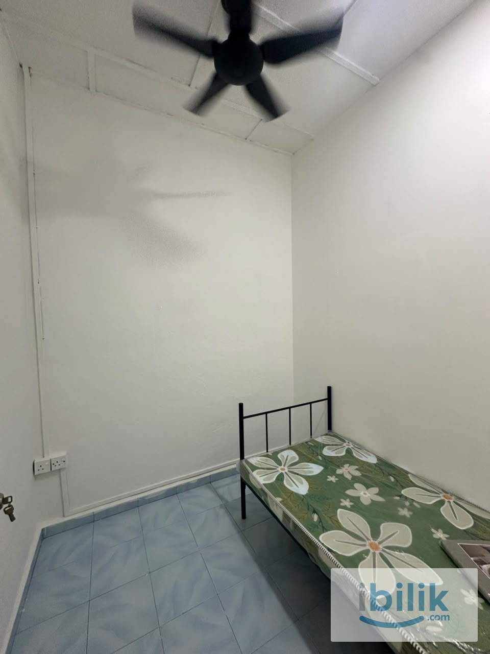 Single Bedroom - Image 3