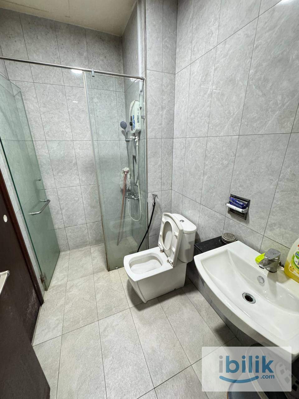 Second Bedroom @ Paragon Suites CIQ - Image 8