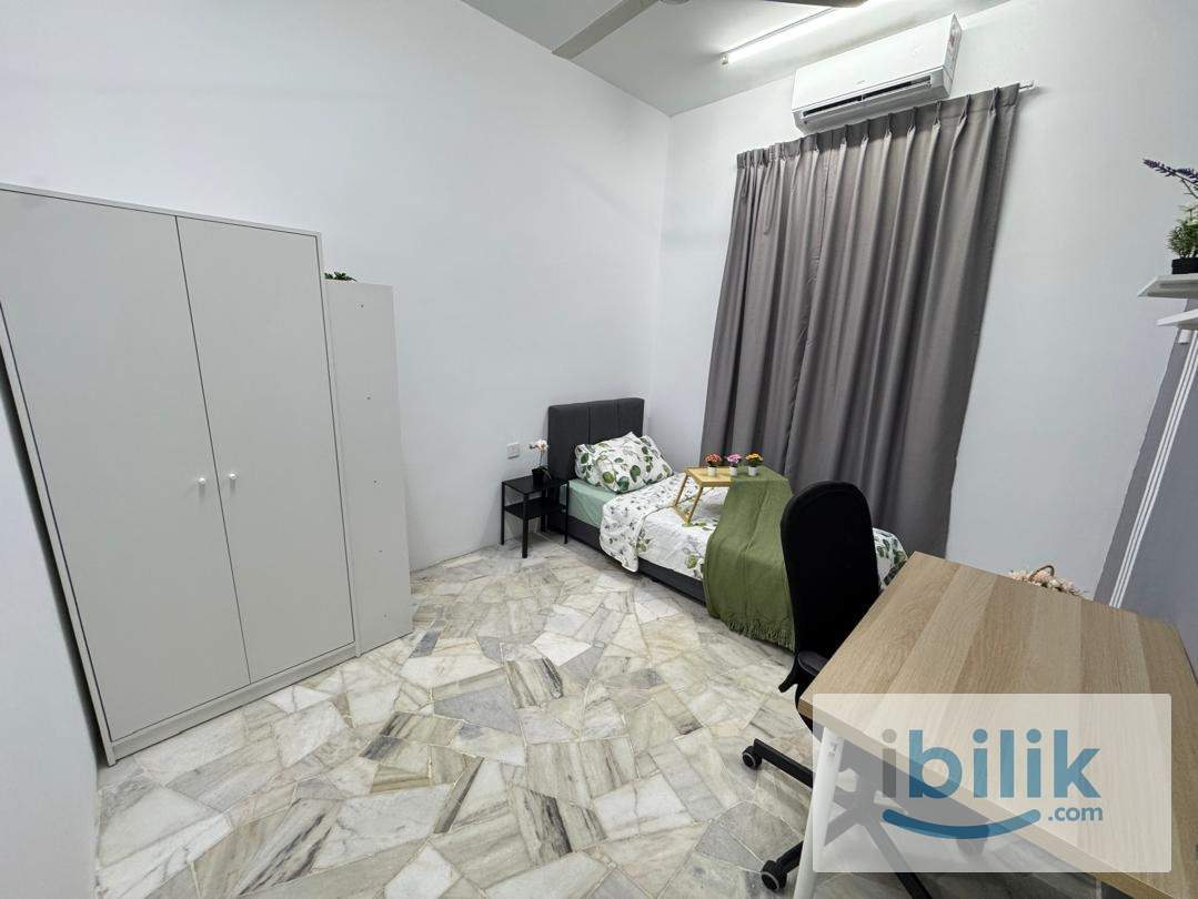 Medium Room - Image 8