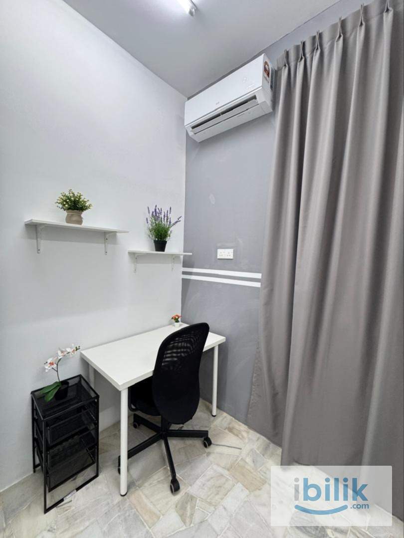 Medium Room - Image 7