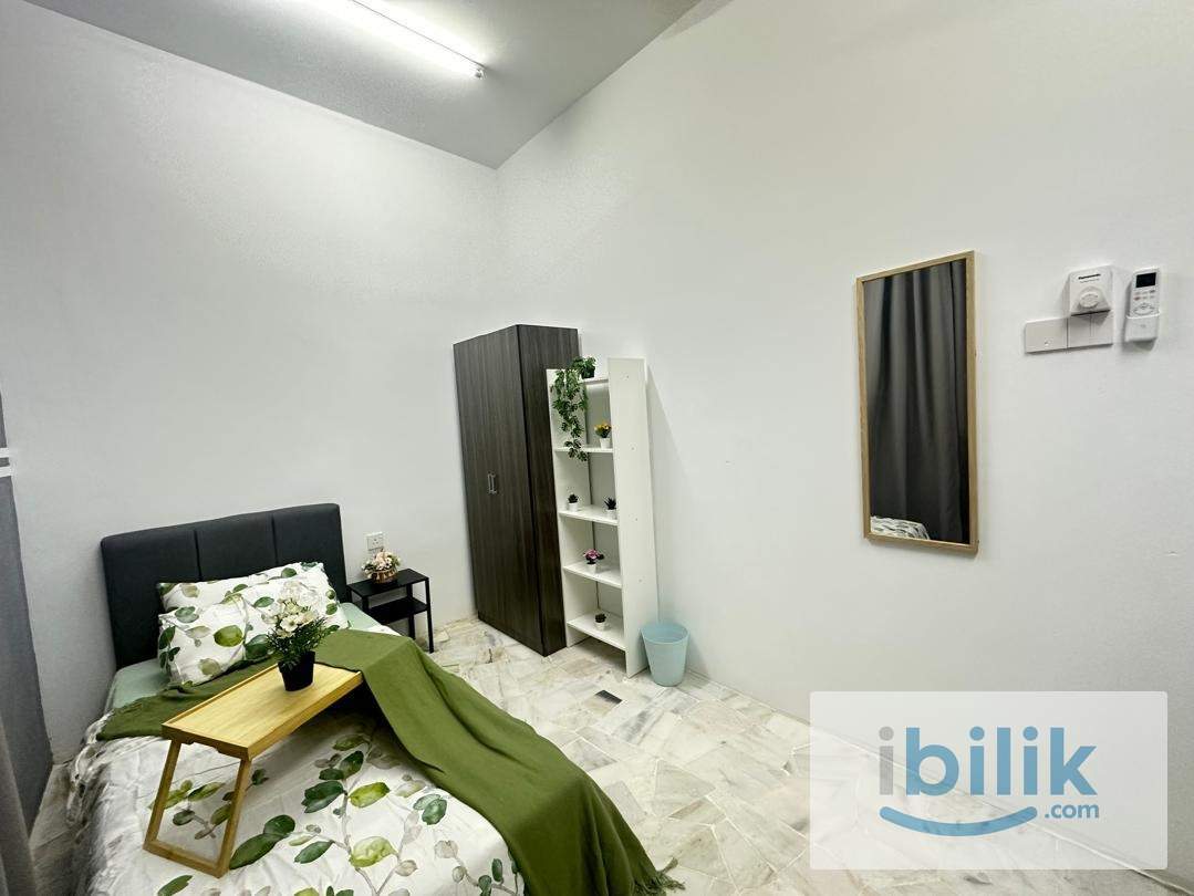 Medium Room - Image 1