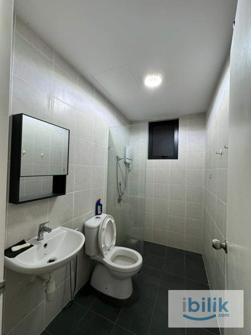 Small Room - Image 5