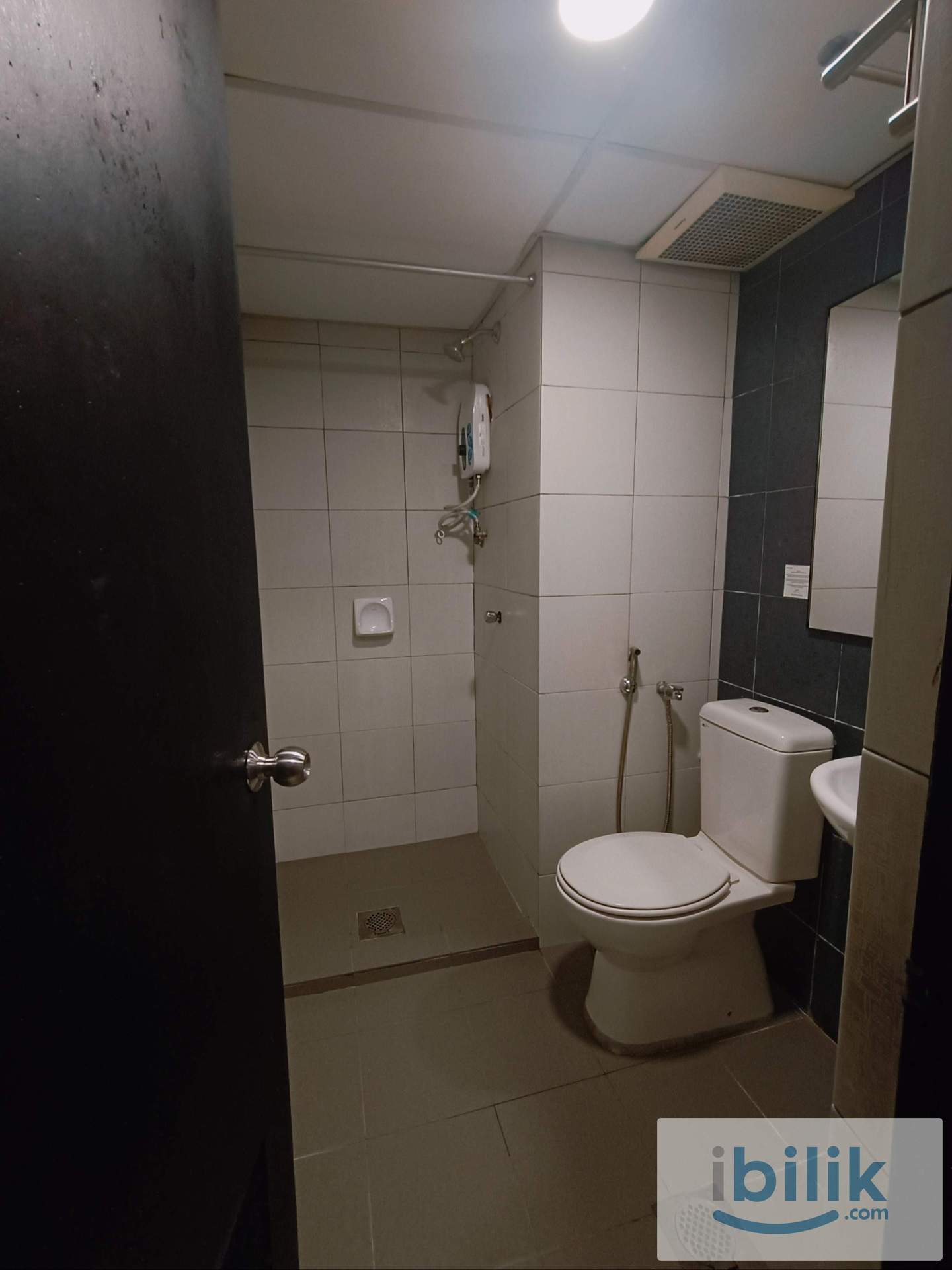🏨 Hotel Vibes Room | Zero Deposit + Wifi +Private Toilet 🌐 Nearly CIQ  - Image 2