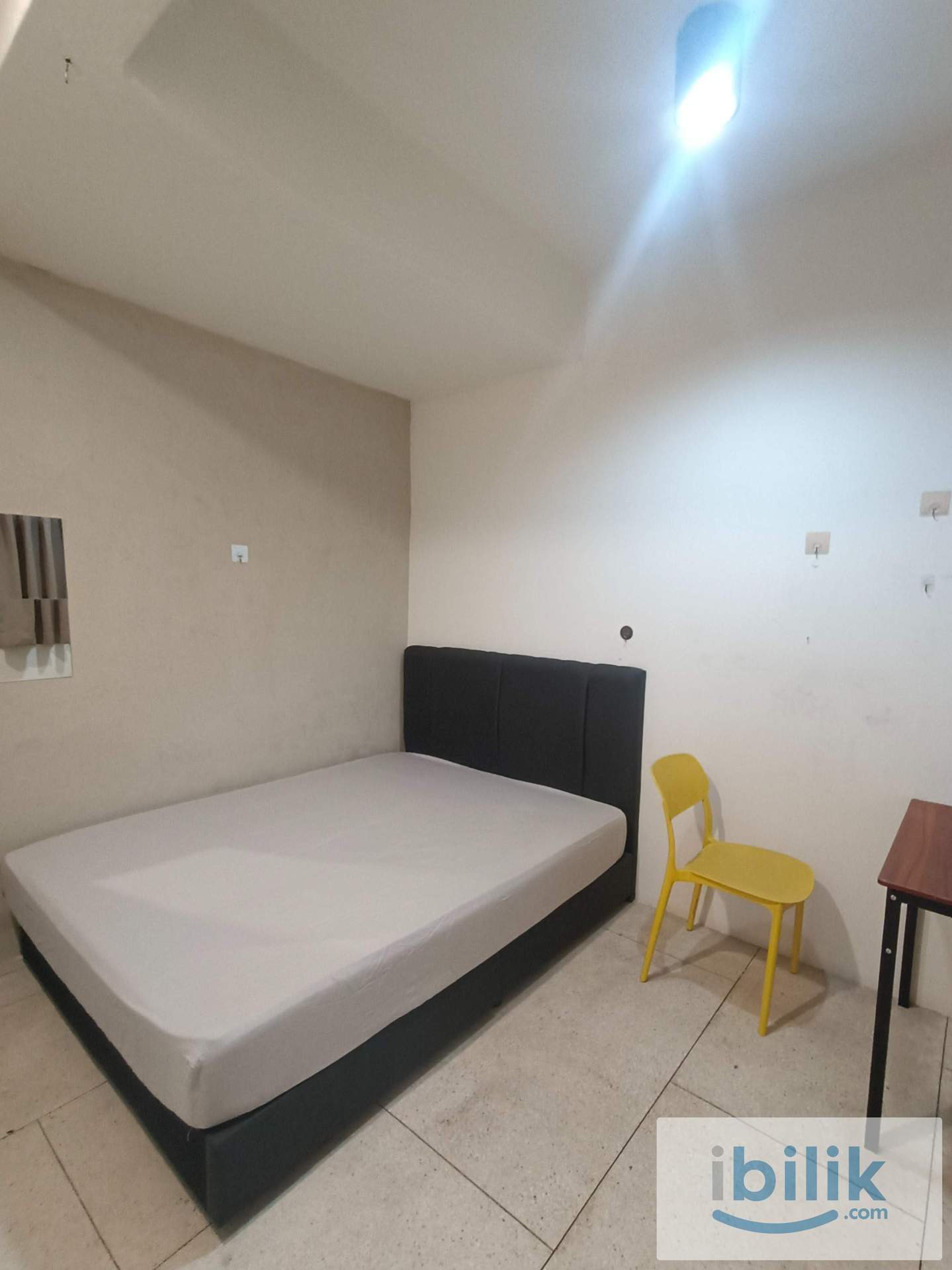 💥 Bilik Sewa Low Deposit! Jalan Kaki ke CIQ | RM7xx Only 🔥 - Image 1