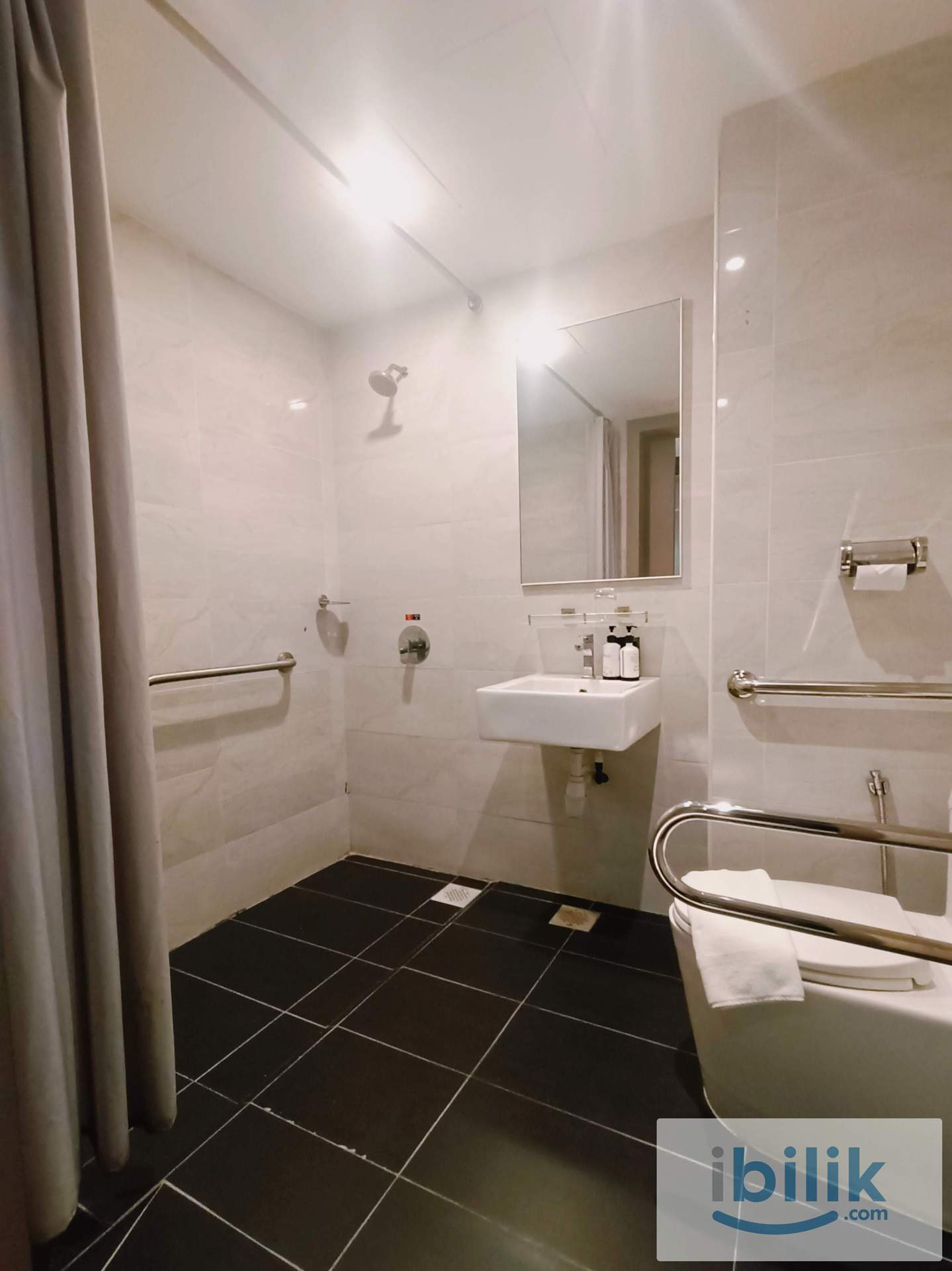 🌟 Fully Furnished Room , AMANSARI hotel Nusajaya • Ready Today - Image 1