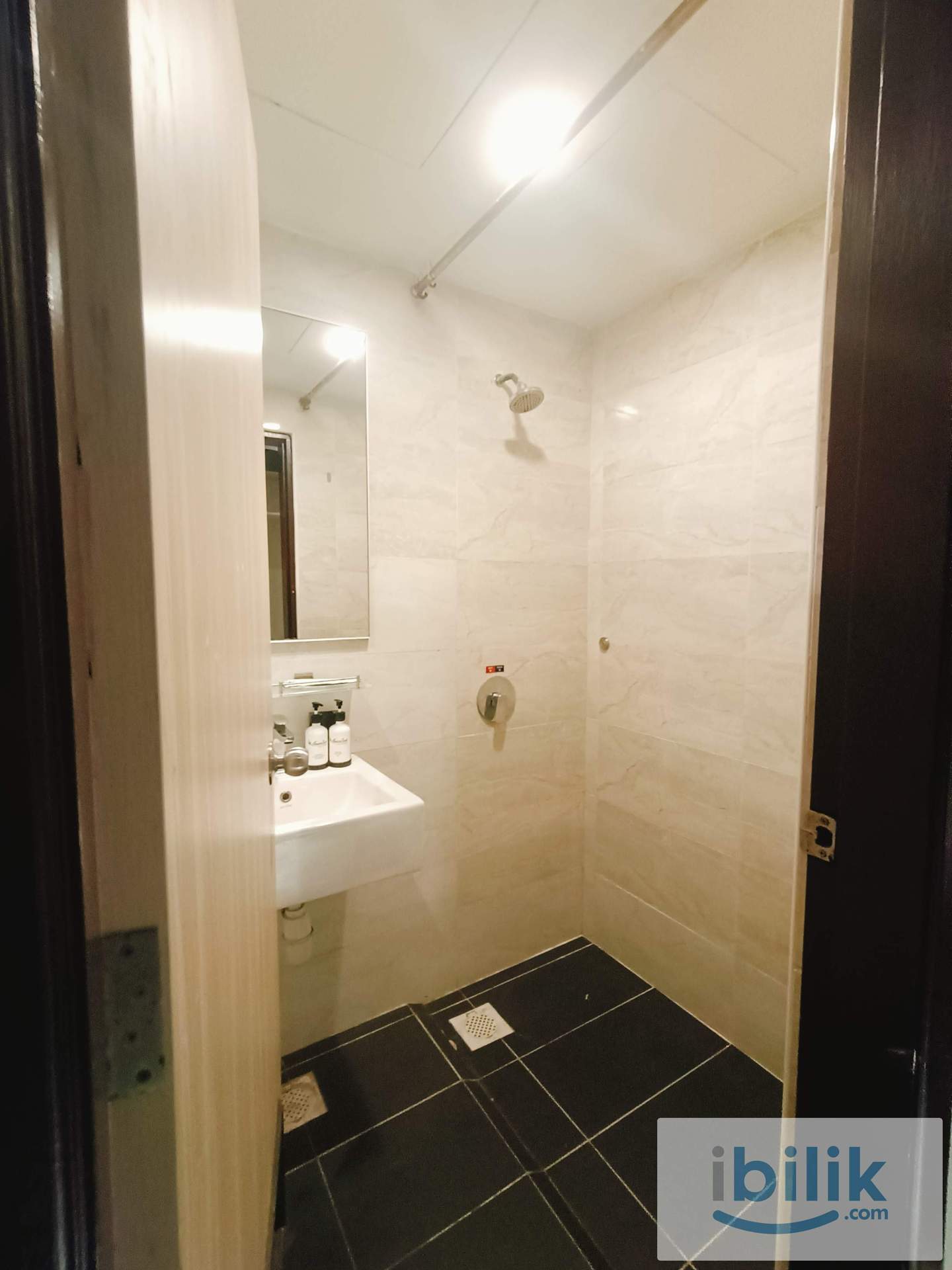 🏨 Hotel Vibes Room | Zero Deposit + Wifi 🌐 Gelang Patah - Image 2