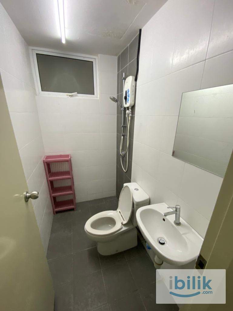 Cozy Room @ Pacific Place | All-In Utilities & Near LRT! 🏠 - Image 4