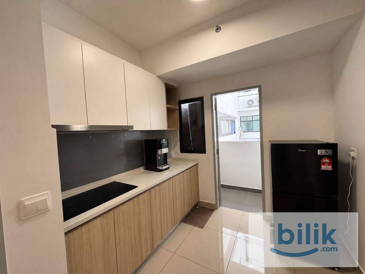 Medium Room  - Image 3