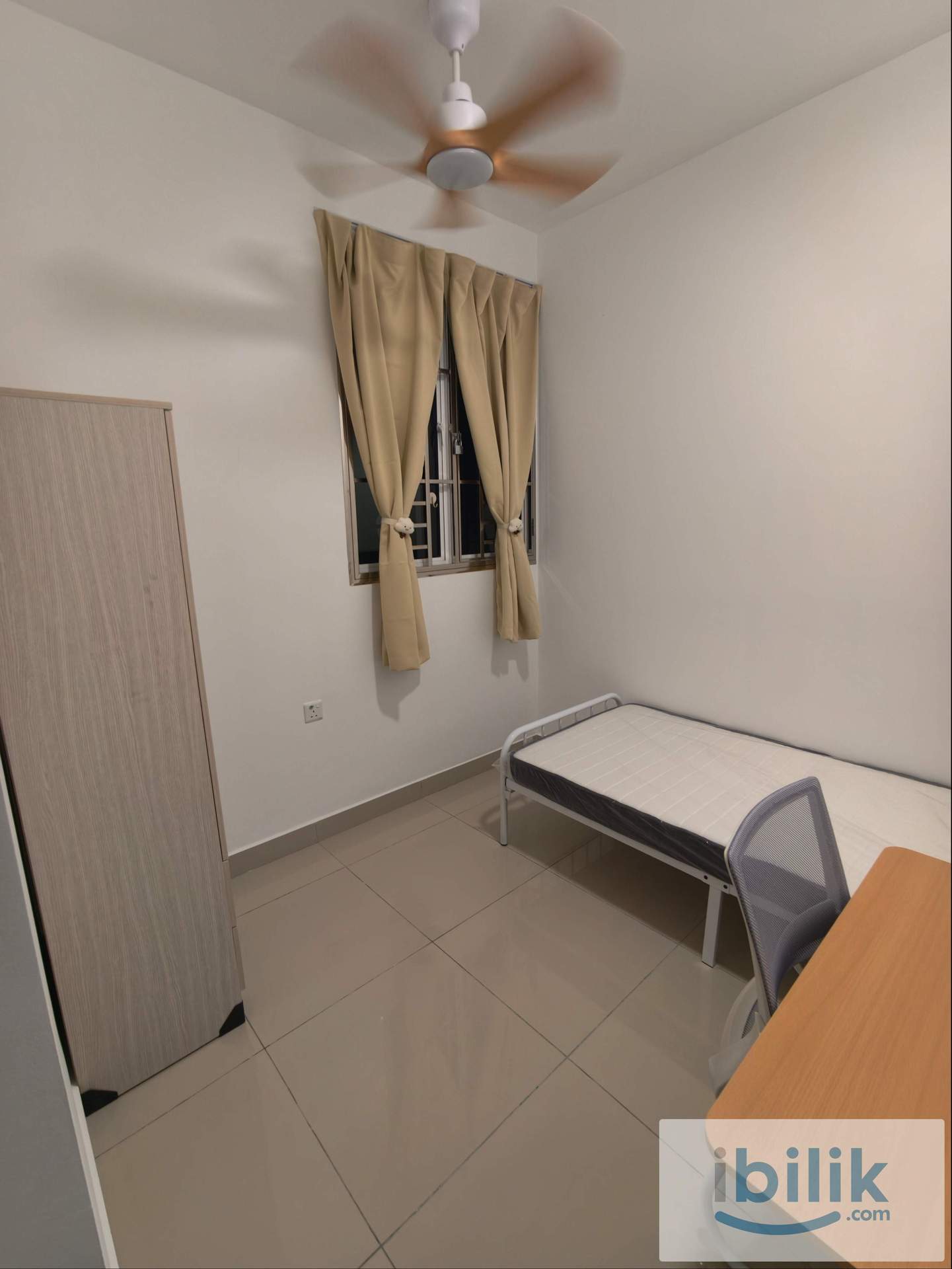 Small Room  - Image 1
