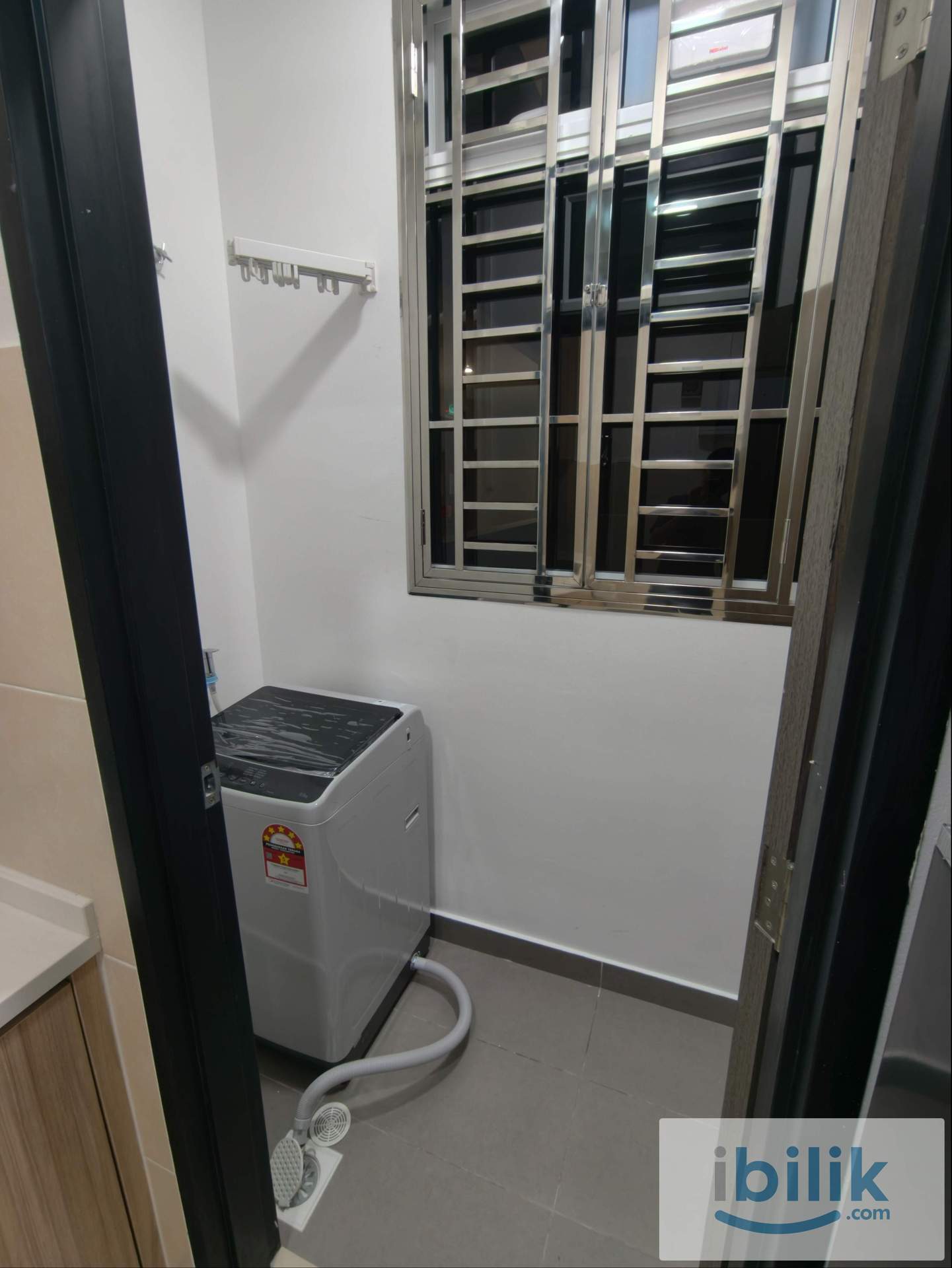 Small Room  - Image 7