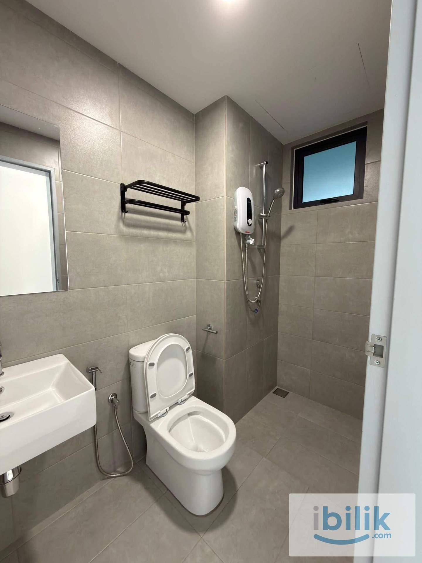 (FEMALE UNIT) 🏡 Master Room @ The Terraces Condominium, Bayan Lepas, Penang — RM900 - Image 3