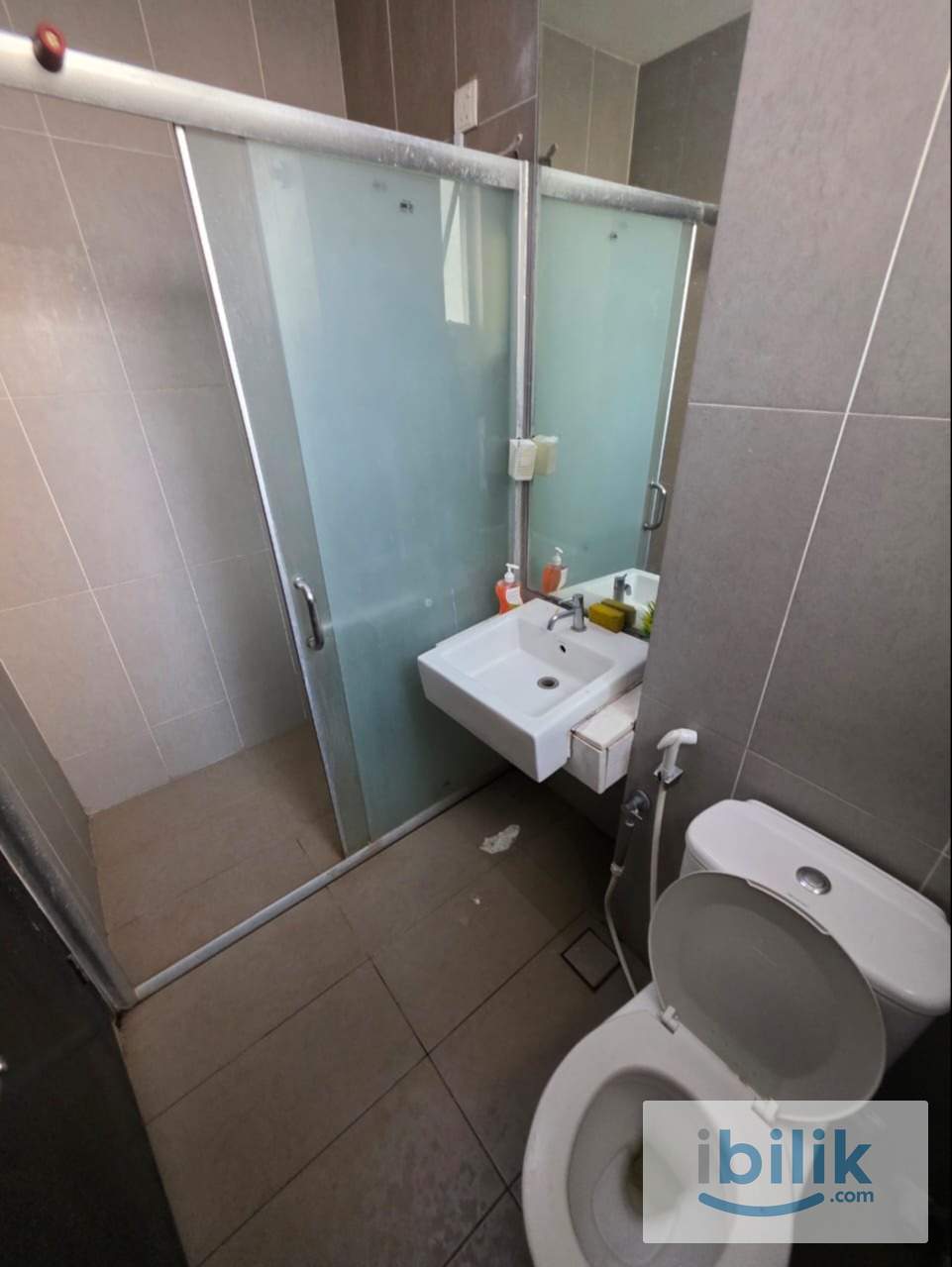 Medium Room - Image 3