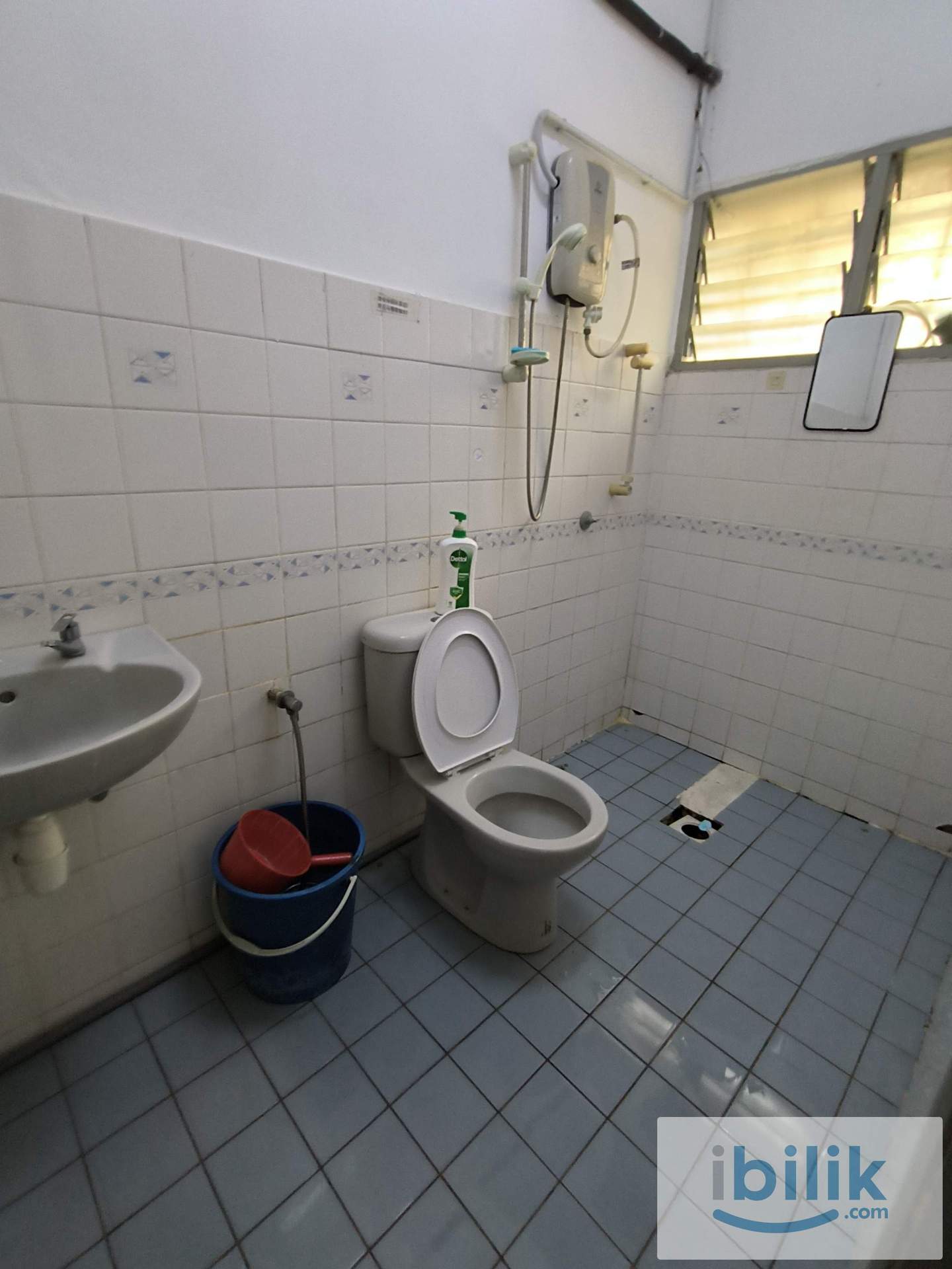 Big Medium Room at Puchong - Image 4