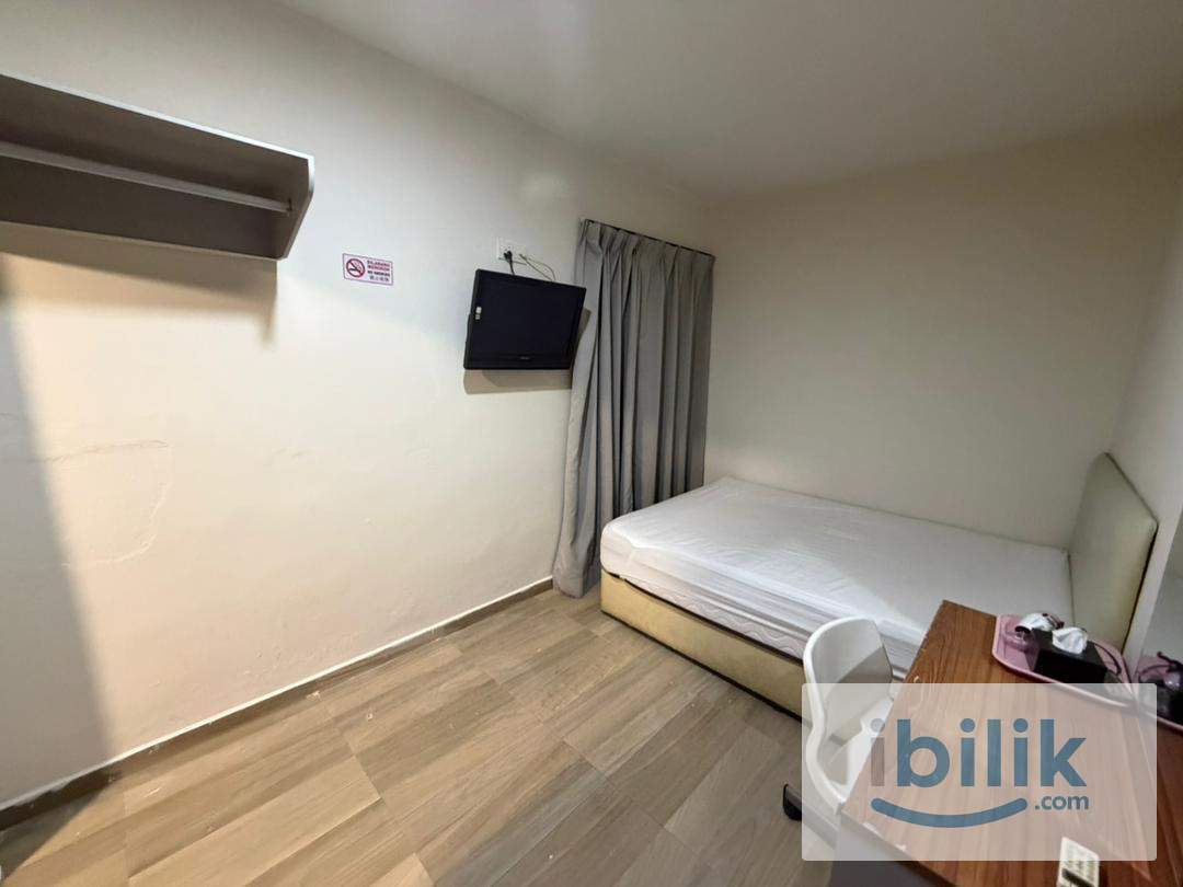Bilik Hotel Kuchai Lama, Bersih, Nyaman, Selesa - Image 1