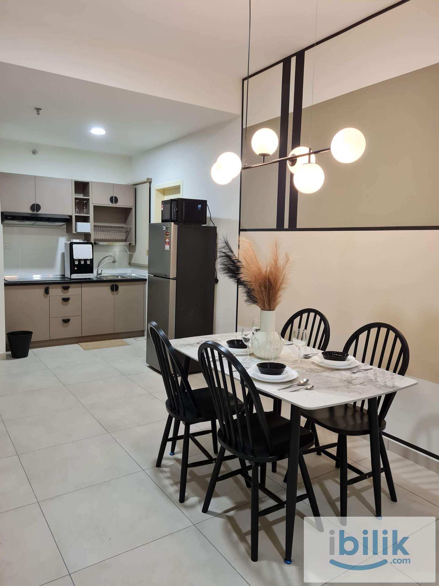 Single Room With Window Ready To Move In At Meta Residence, Seri Kembangan - Image 5