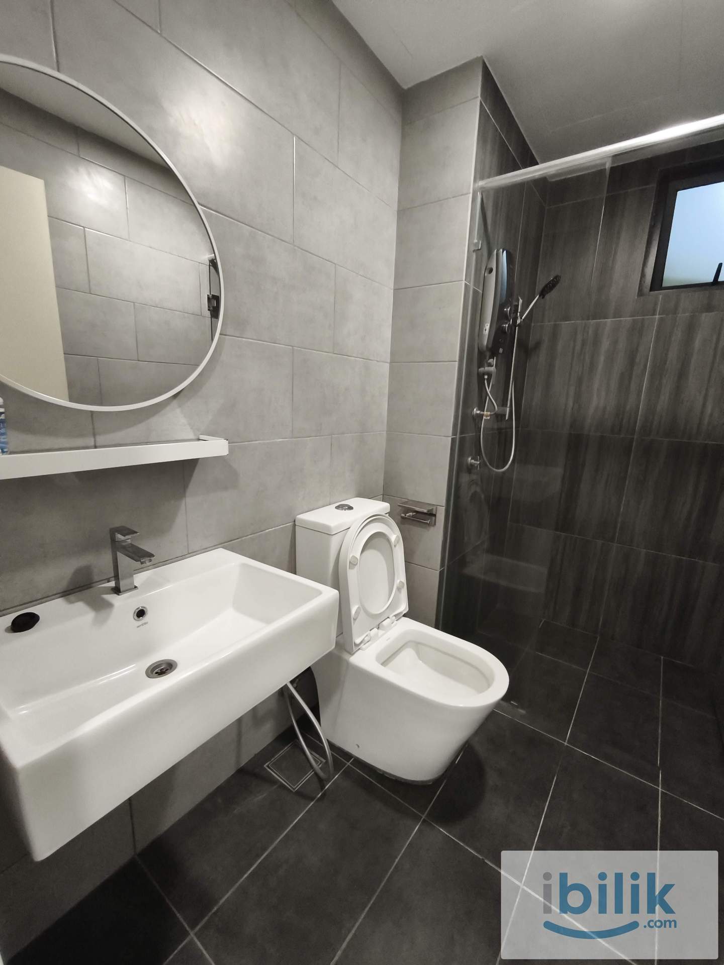 Masteroom Available For Couple & Male At Meta Residence, Seri Kembangan  - Image 6