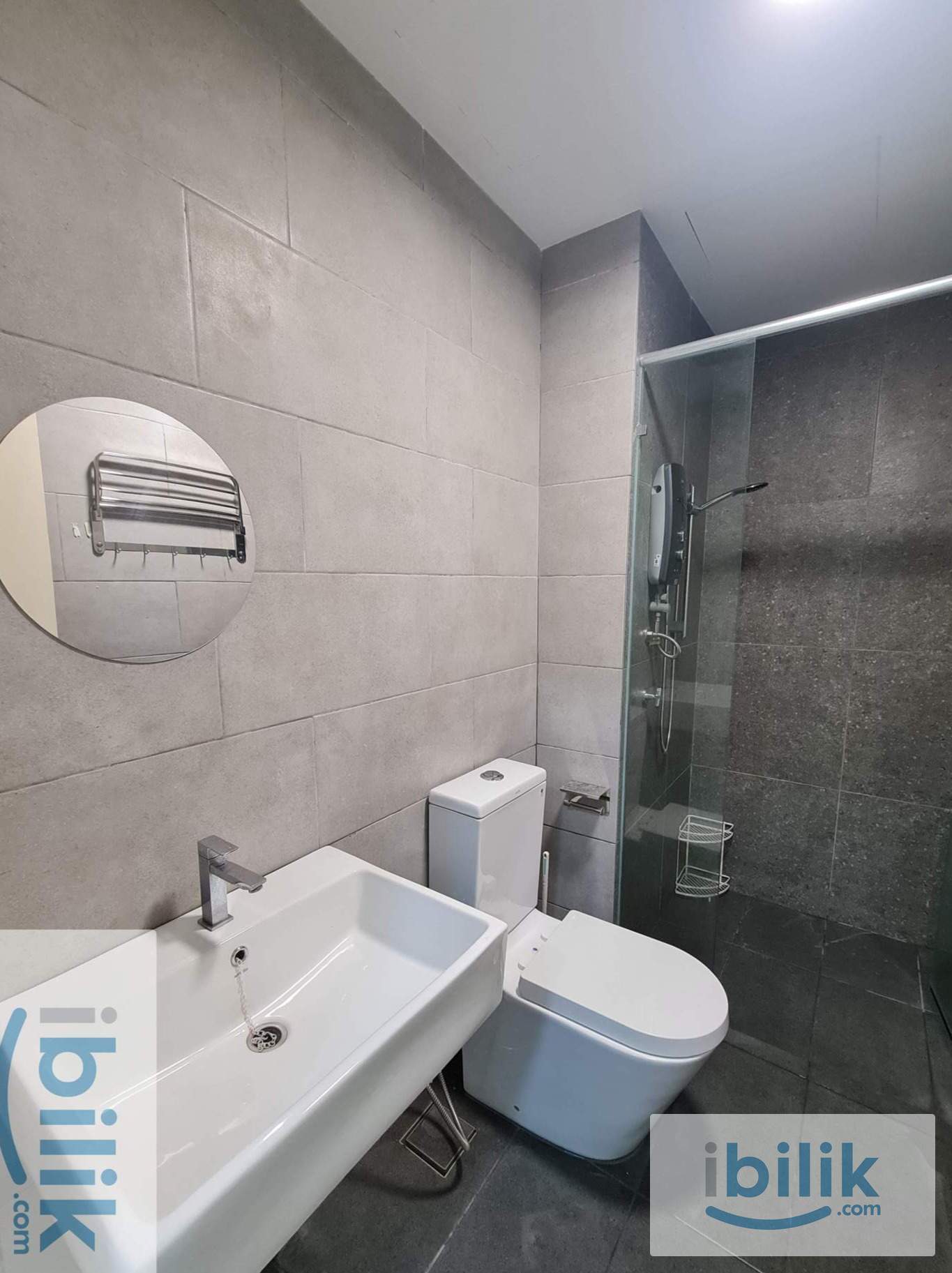 50% For First Month Rental I Middle Room I Male Unit At Meta Residence, Seri Kembangan  - Image 6