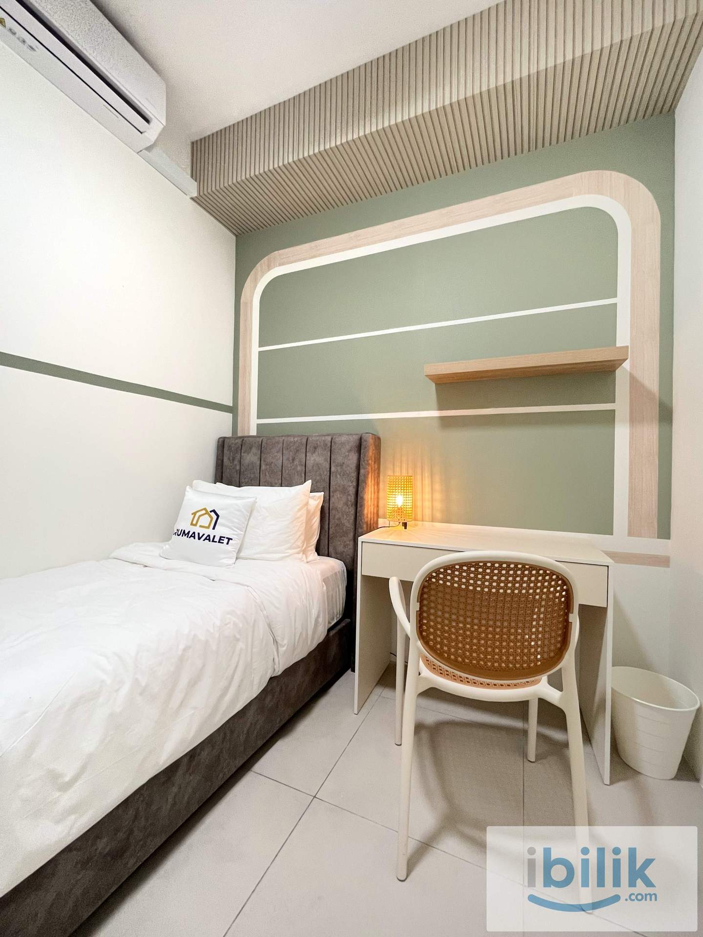 Single Room I Female I Low Deposit I Walking To Grocery Store & Food Court  - Image 2