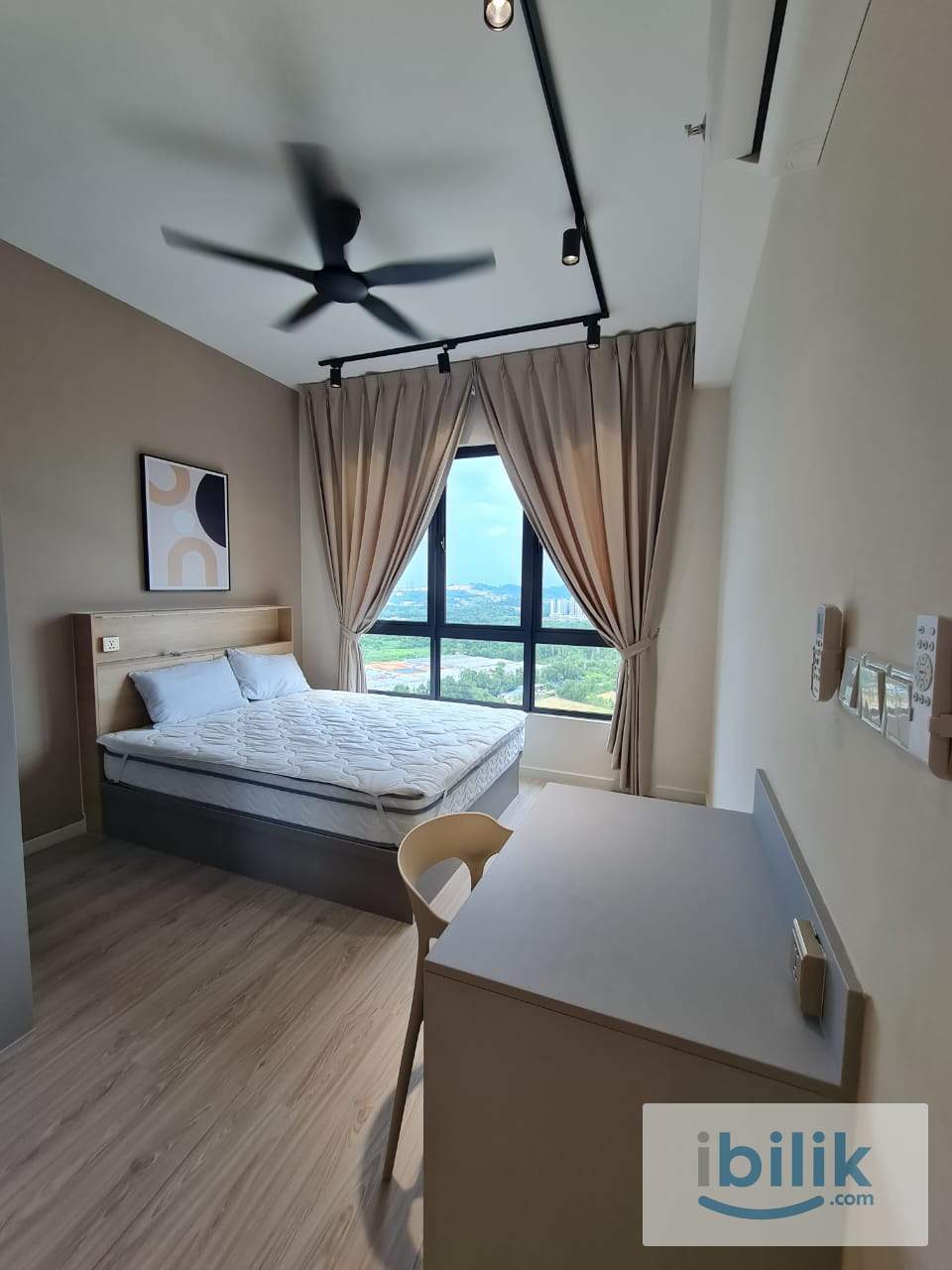 Masteroom Male & Female Unit Available I Low Deposit I 5 Mins To MRT  - Image 1