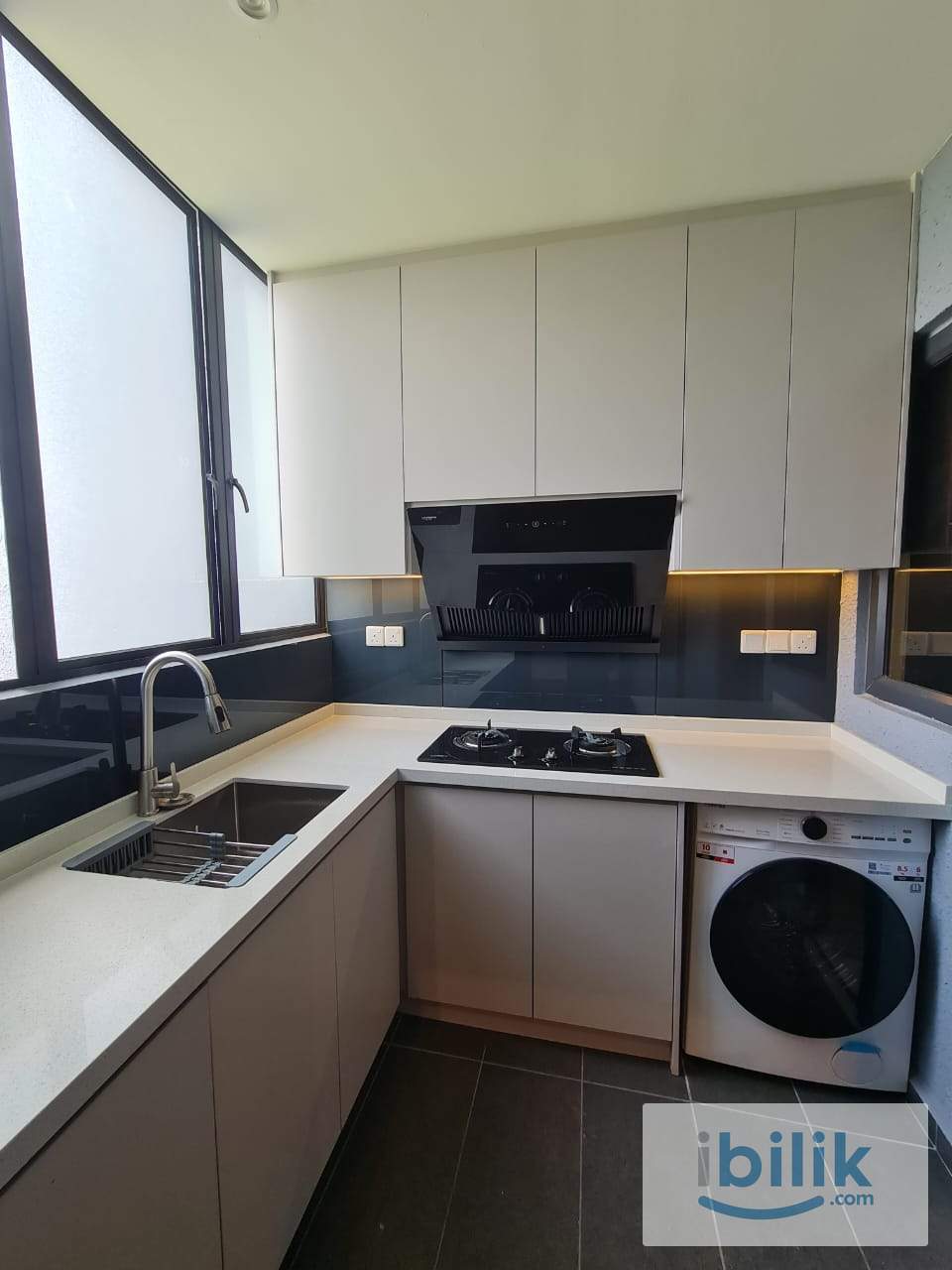Cozy Single Room New Renovation With Modern Design I 5 mins to MRT  - Image 4
