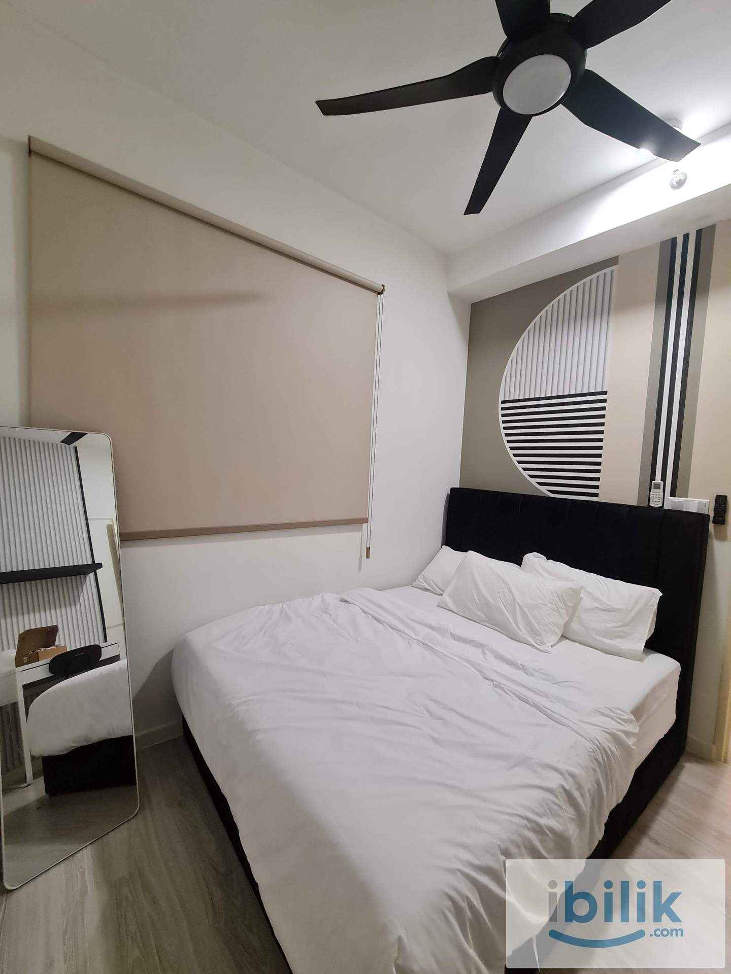 Bigger Middle Room With Lower Rental I FREE Cleaning I 5 Mins To MRT - Image 1