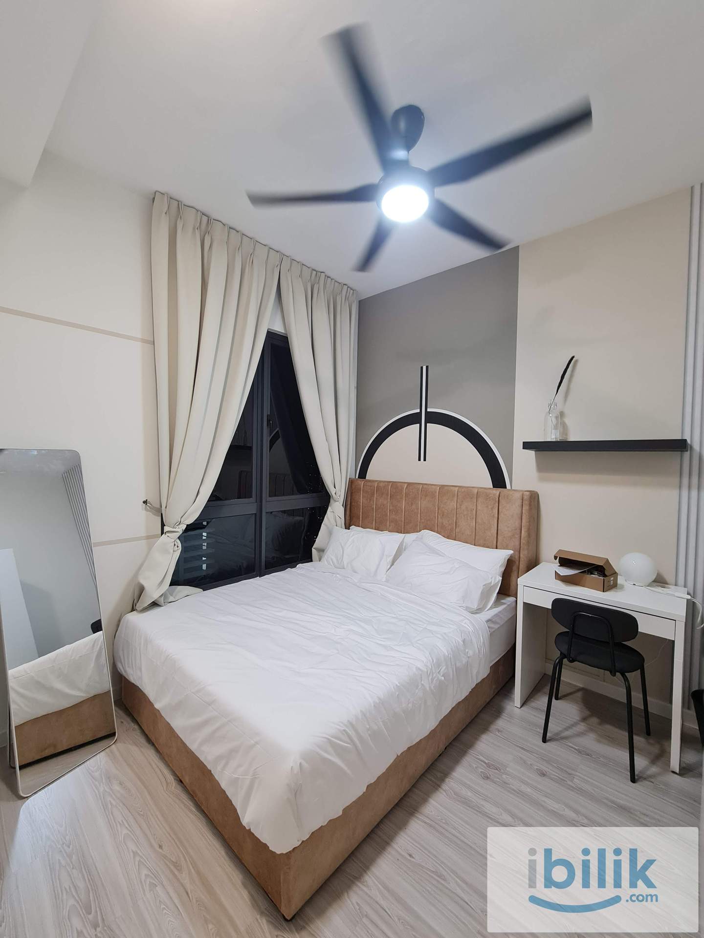 Middle Room Ready To Move In I 5 mins to MRT I Grocery Mart Surrounding  - Image 2