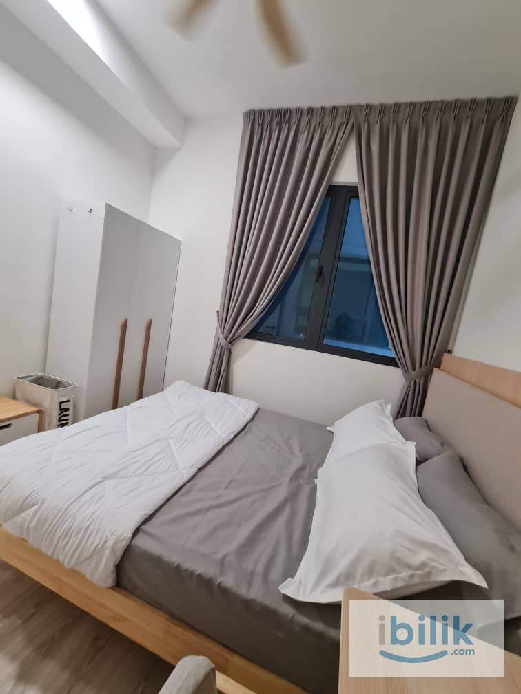 Low Deposit Middle Room I Cozy ID Design I 5 Mins To MRT  - Image 2