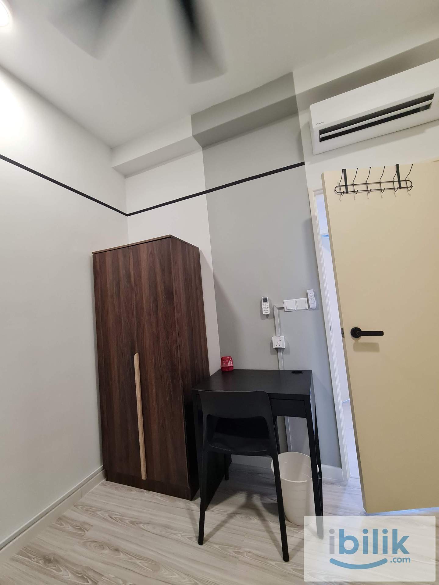 Low Deposit I 5 Mins To MRT I Single Room With ID Design  - Image 2