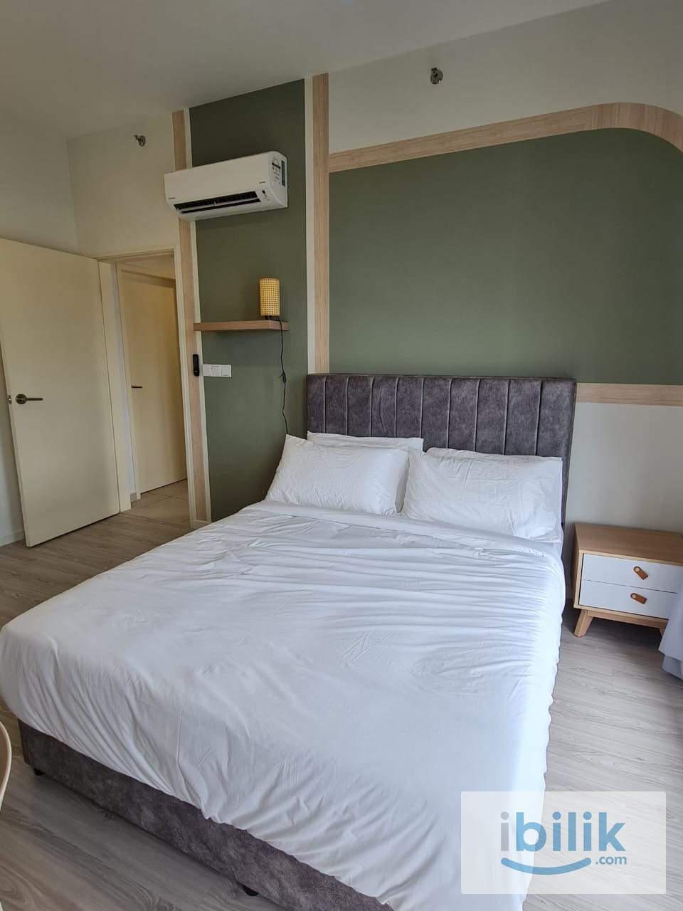 Cozy Masteroom With ID Design I Free Utilities Deposit I Low Deposit I5 Minute To MRT  - Image 3