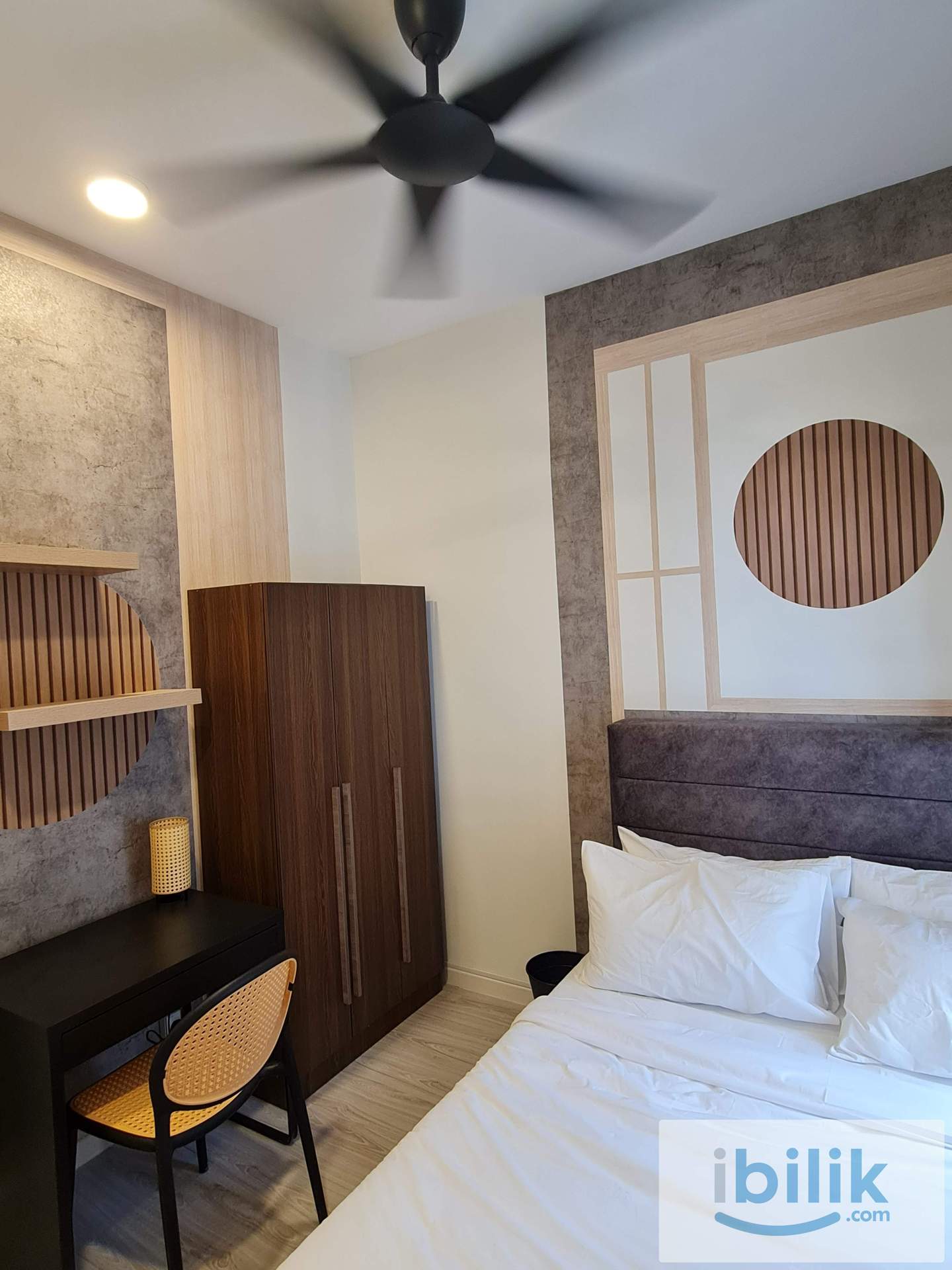 Middle Room With Free Utilities Deposit At Meta Residence, Seri Kembangan  - Image 2