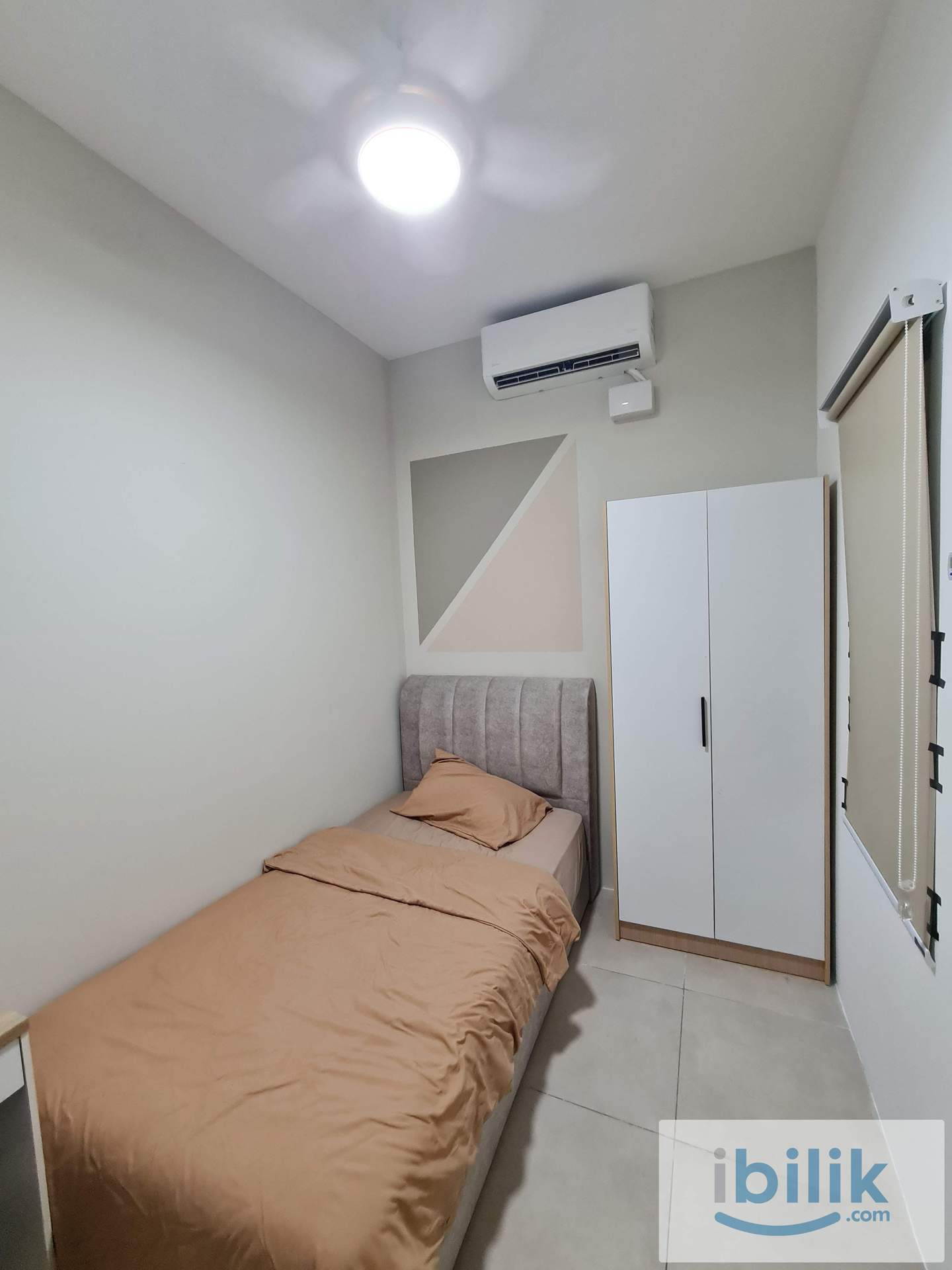 Single With Space Room I Free Utilities Deposit I Free Cleaning I 5 Minute To MRT  - Image 2