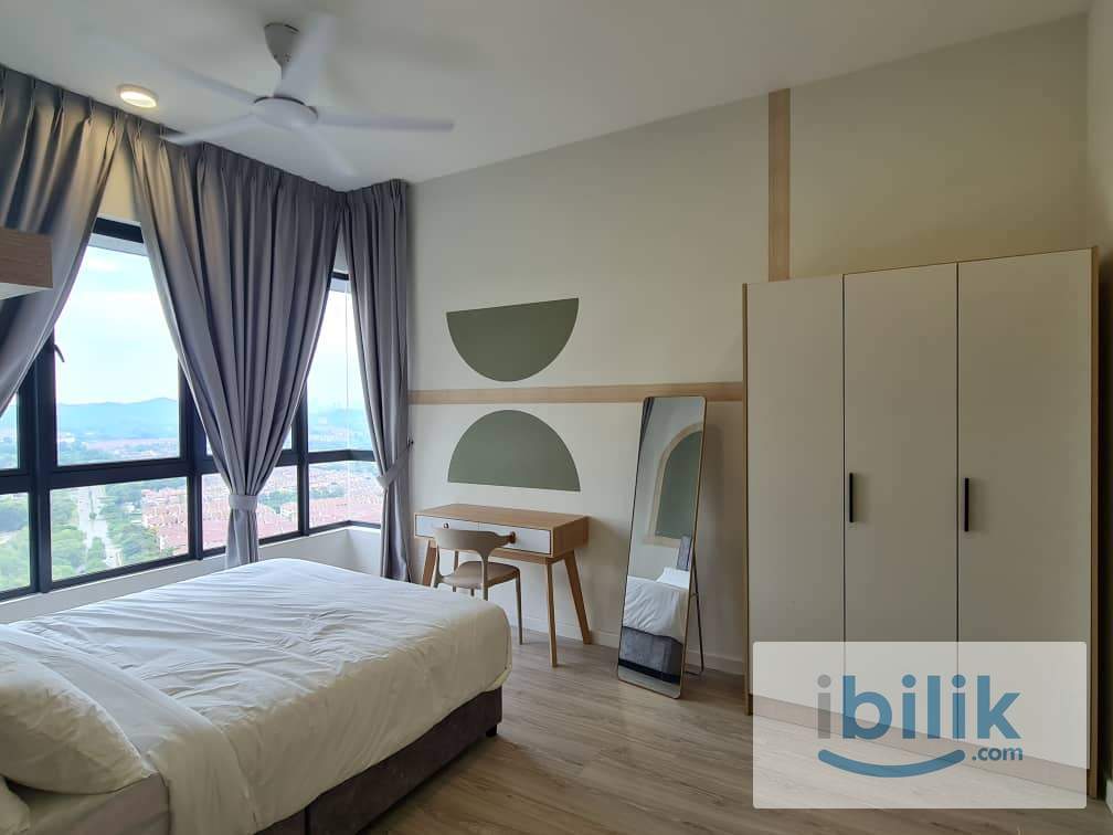 Premium Masteroom With Private Bathroom I Free Utilities Deposit I 5 Minutes To MRT  - Image 4