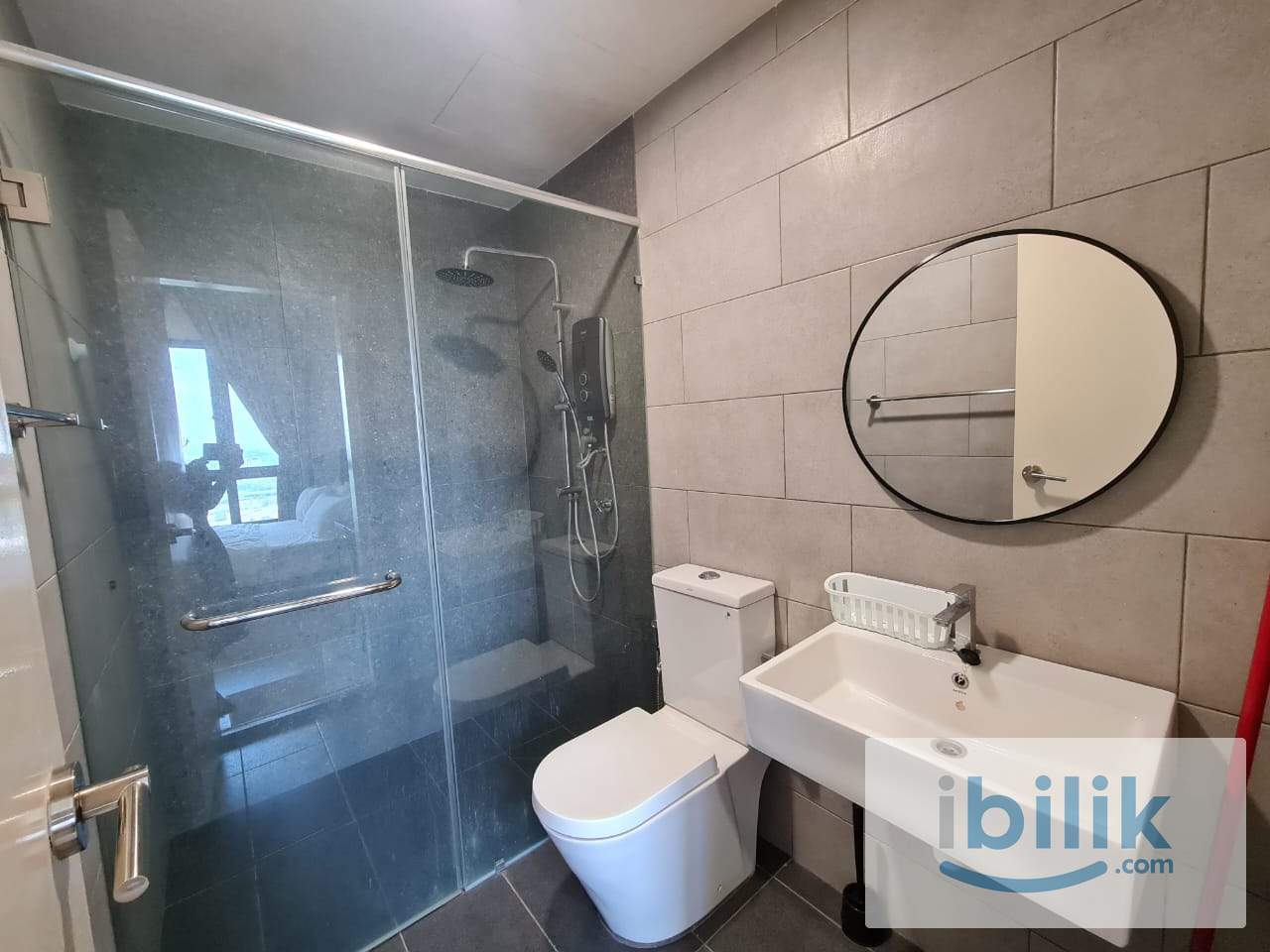 Clean With Tidy Female Masteroom I Low Deposit I 5 Mins to MRT - Image 4