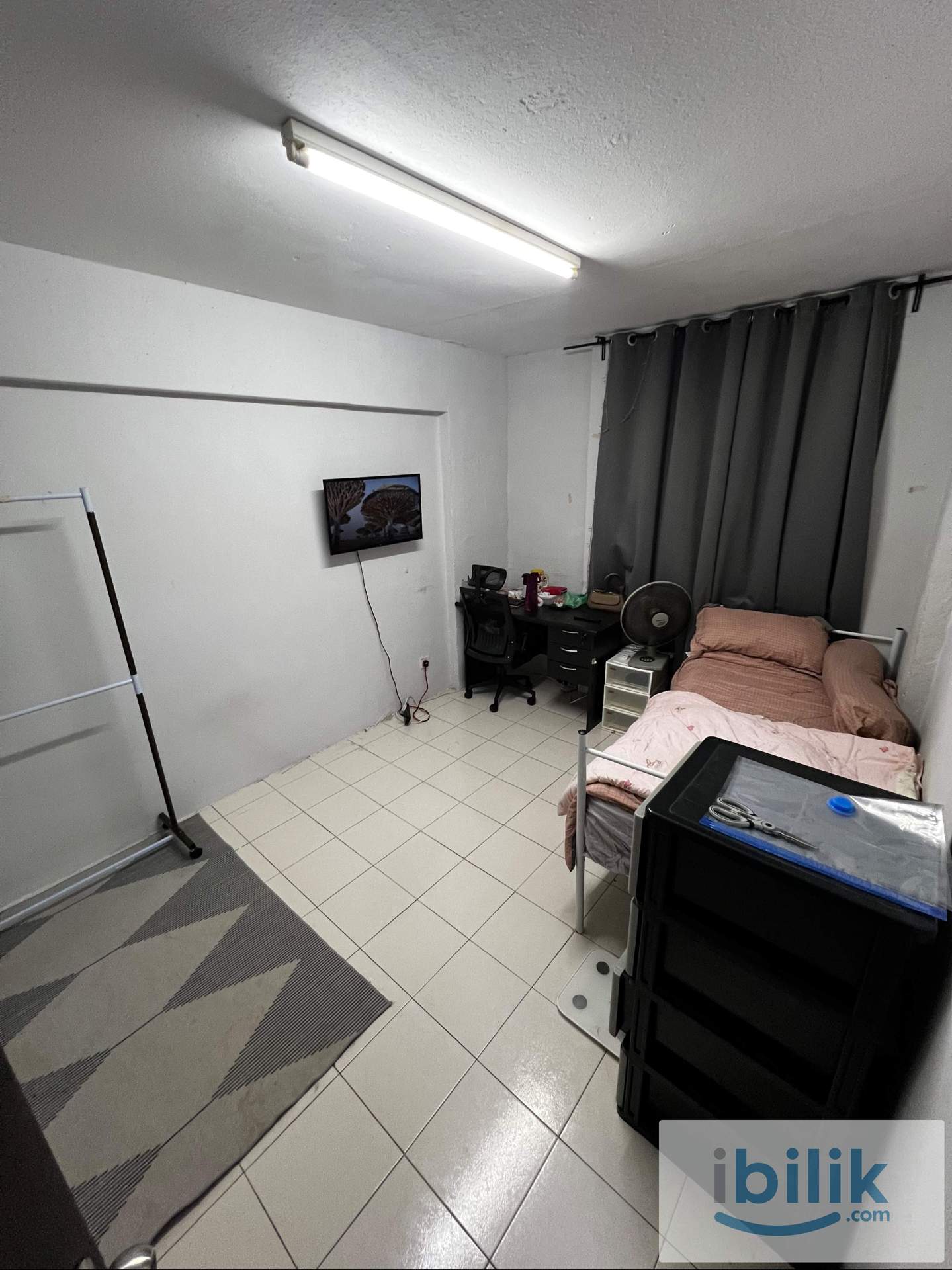 MASTER BEDROOM  - Image 3