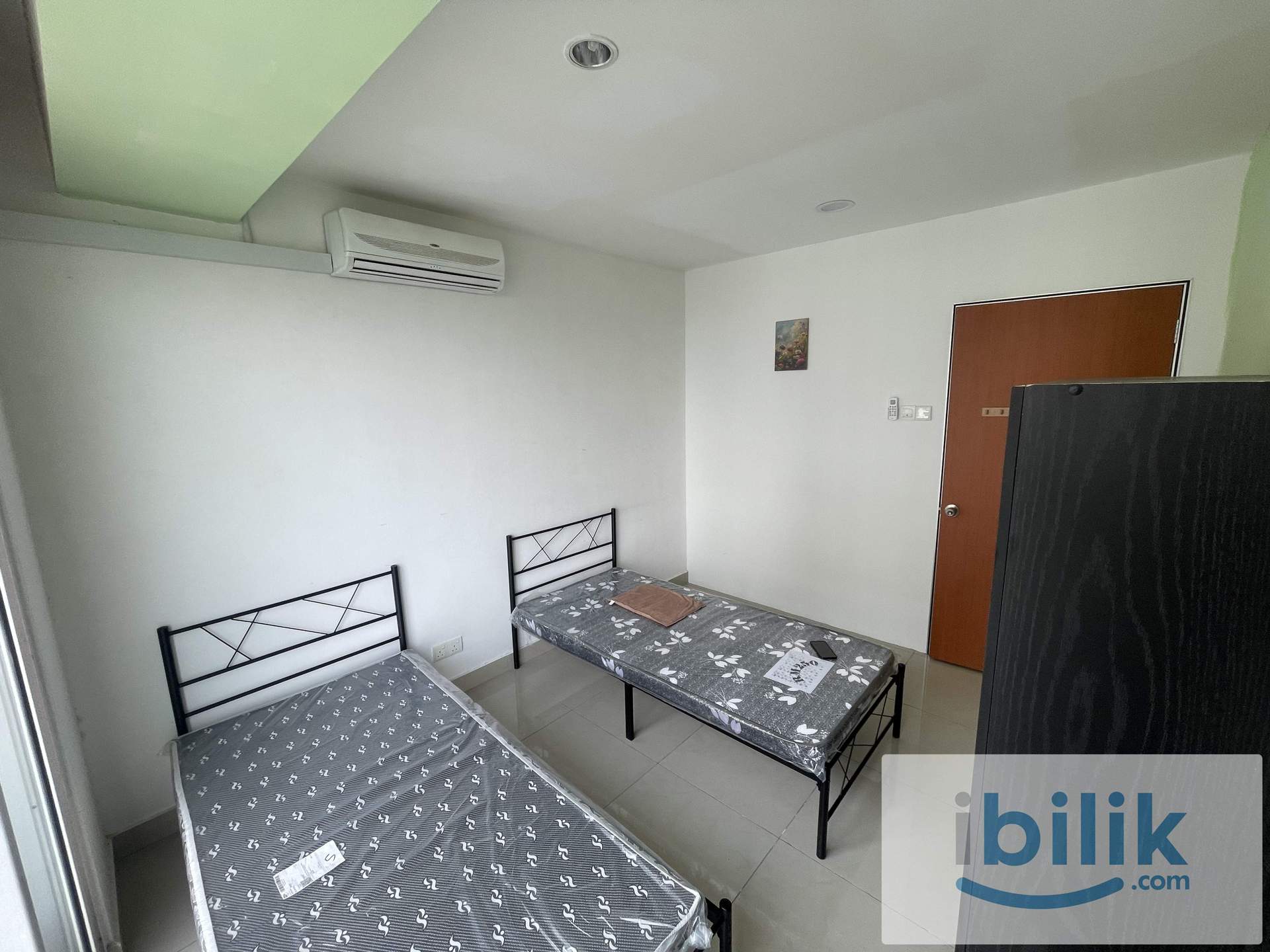 Sharing room - Image 2