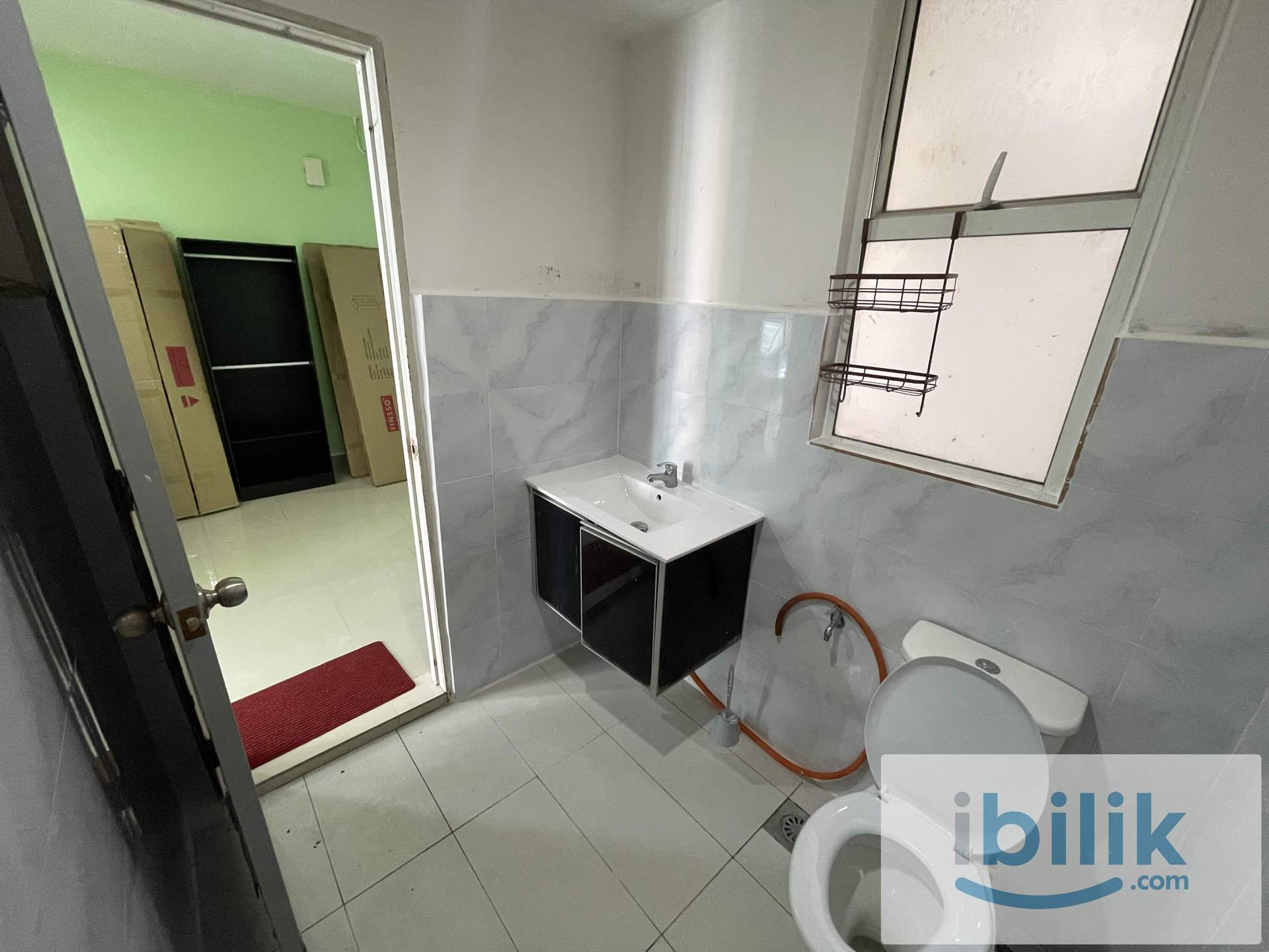 Sharing room - Image 7